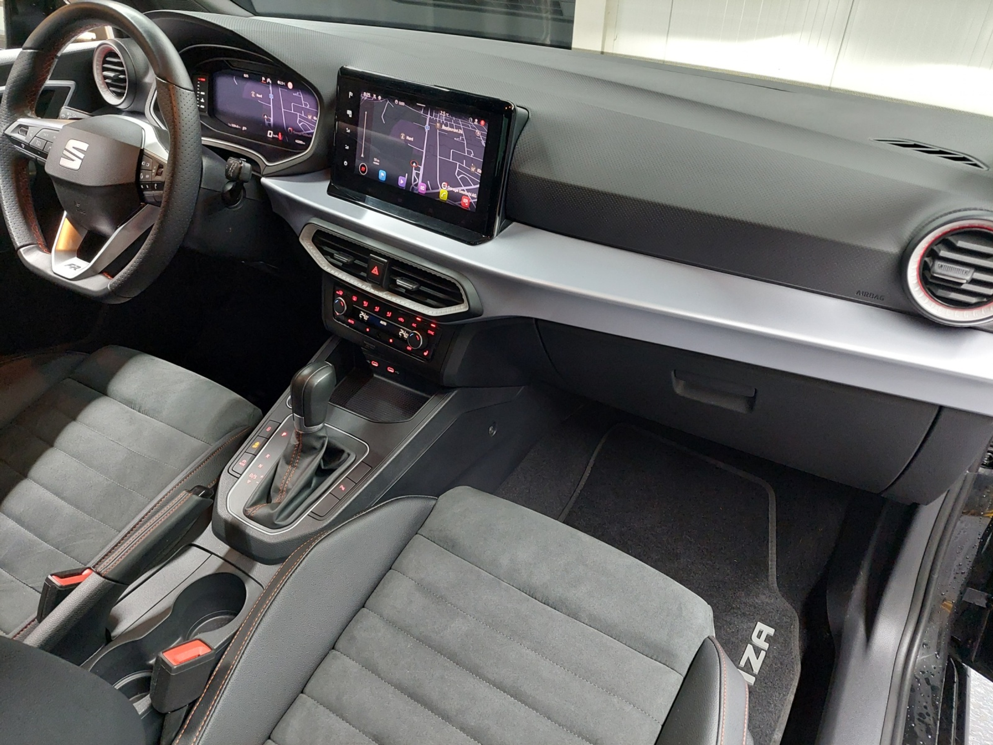 listing desktop thumbnail image 9