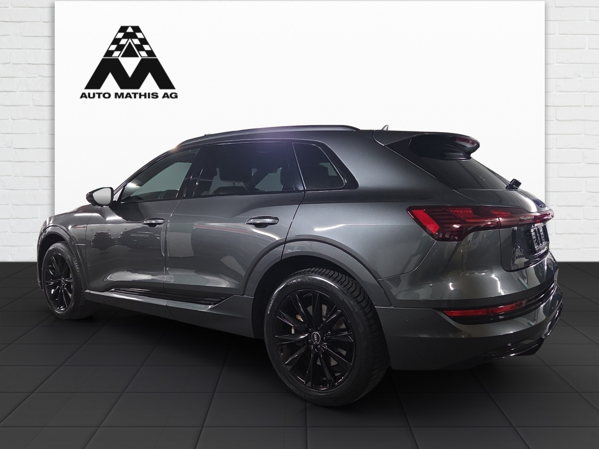 listing desktop thumbnail image 3