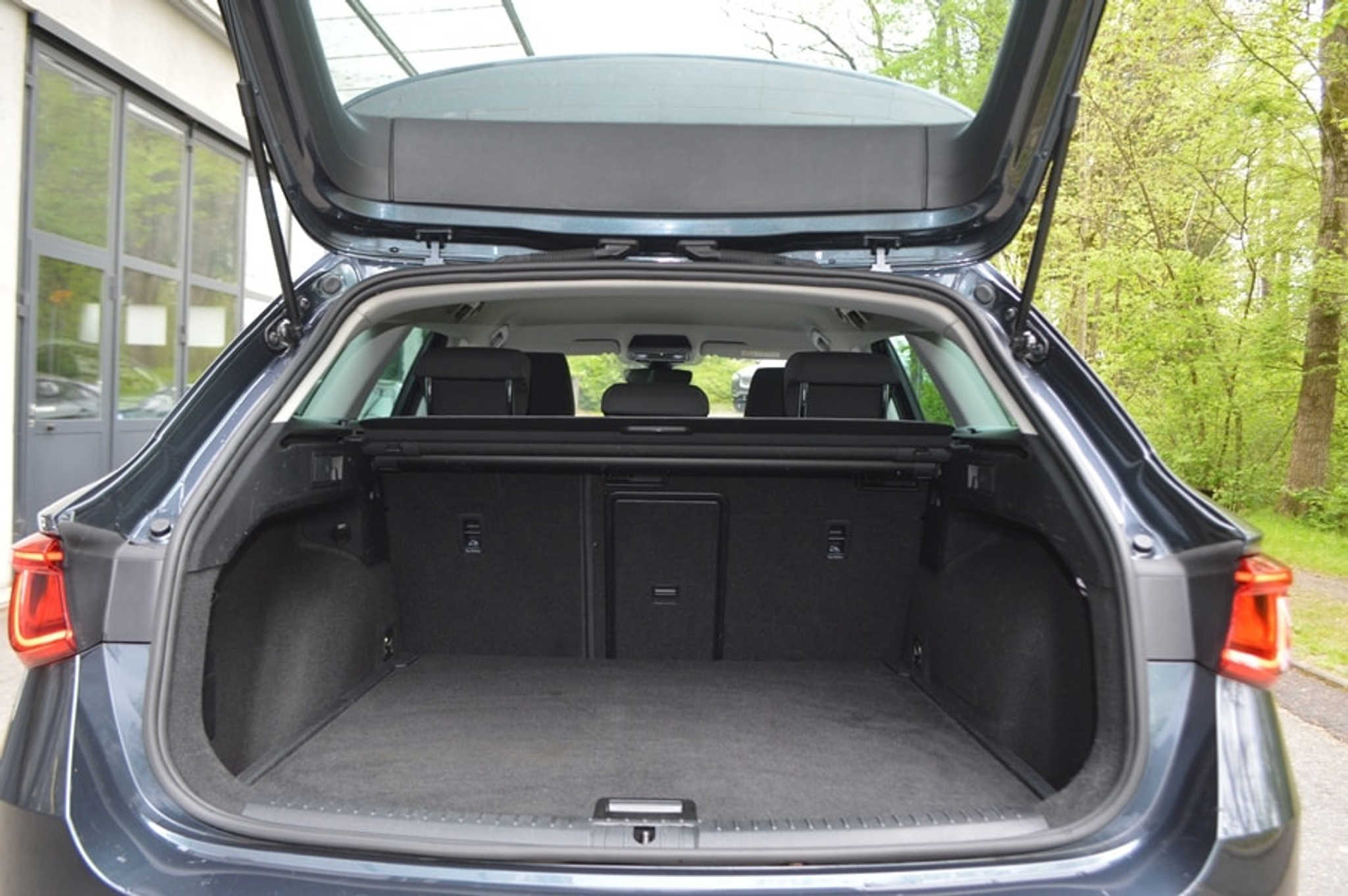 listing desktop thumbnail image 10