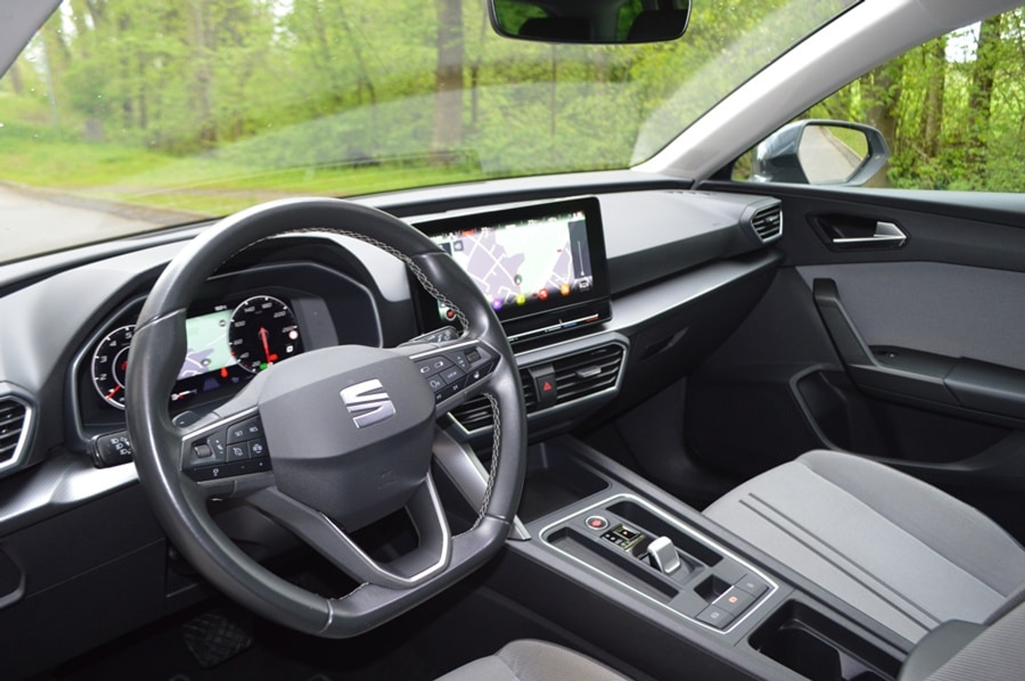 listing desktop thumbnail image 6