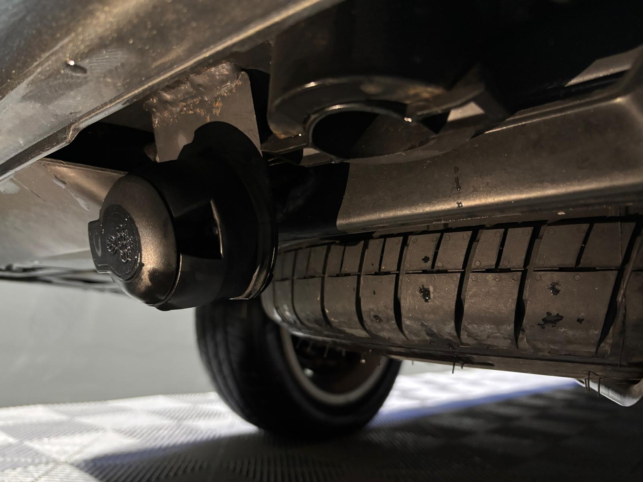 listing desktop thumbnail image 11