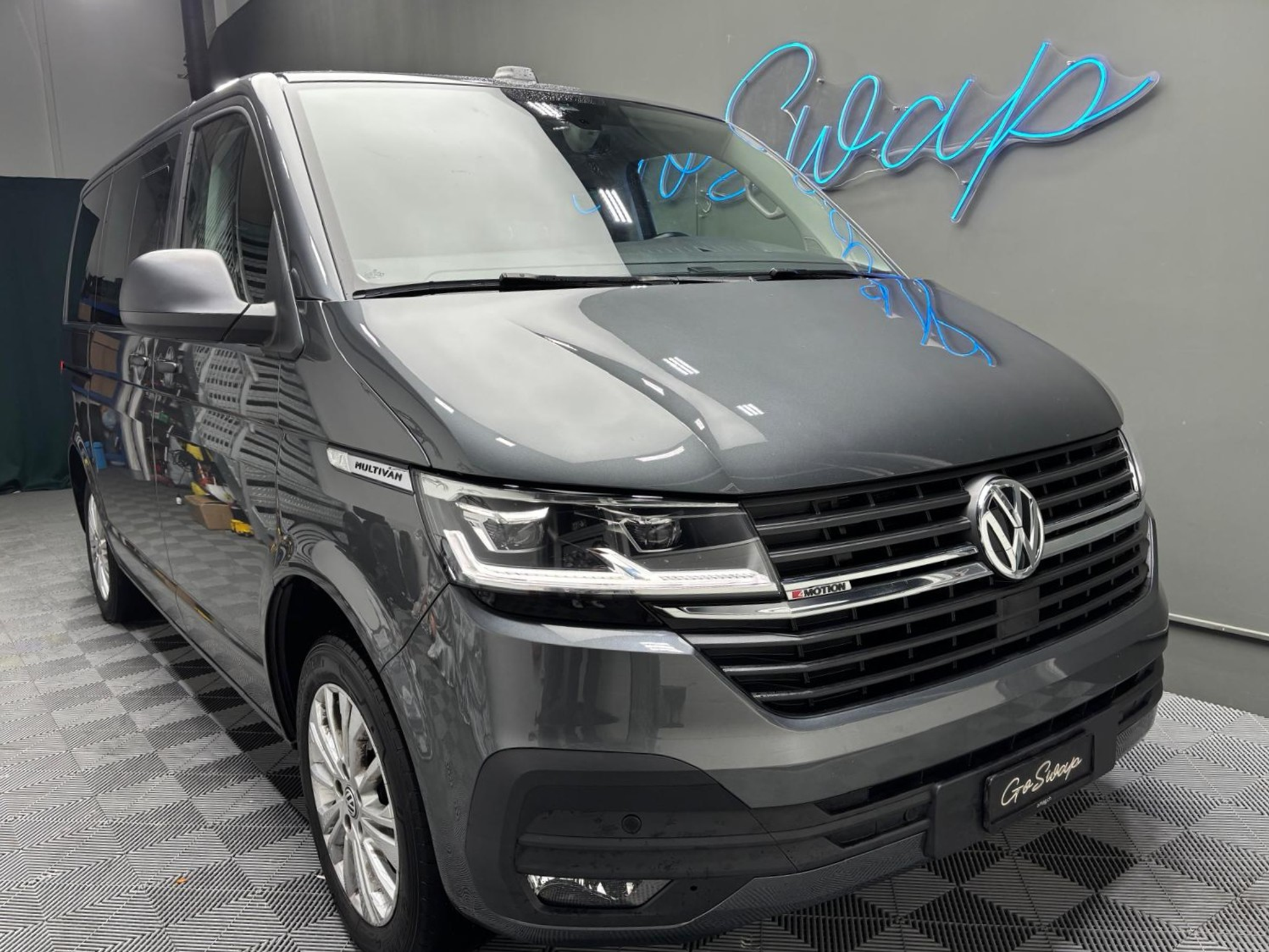 listing desktop thumbnail image 1