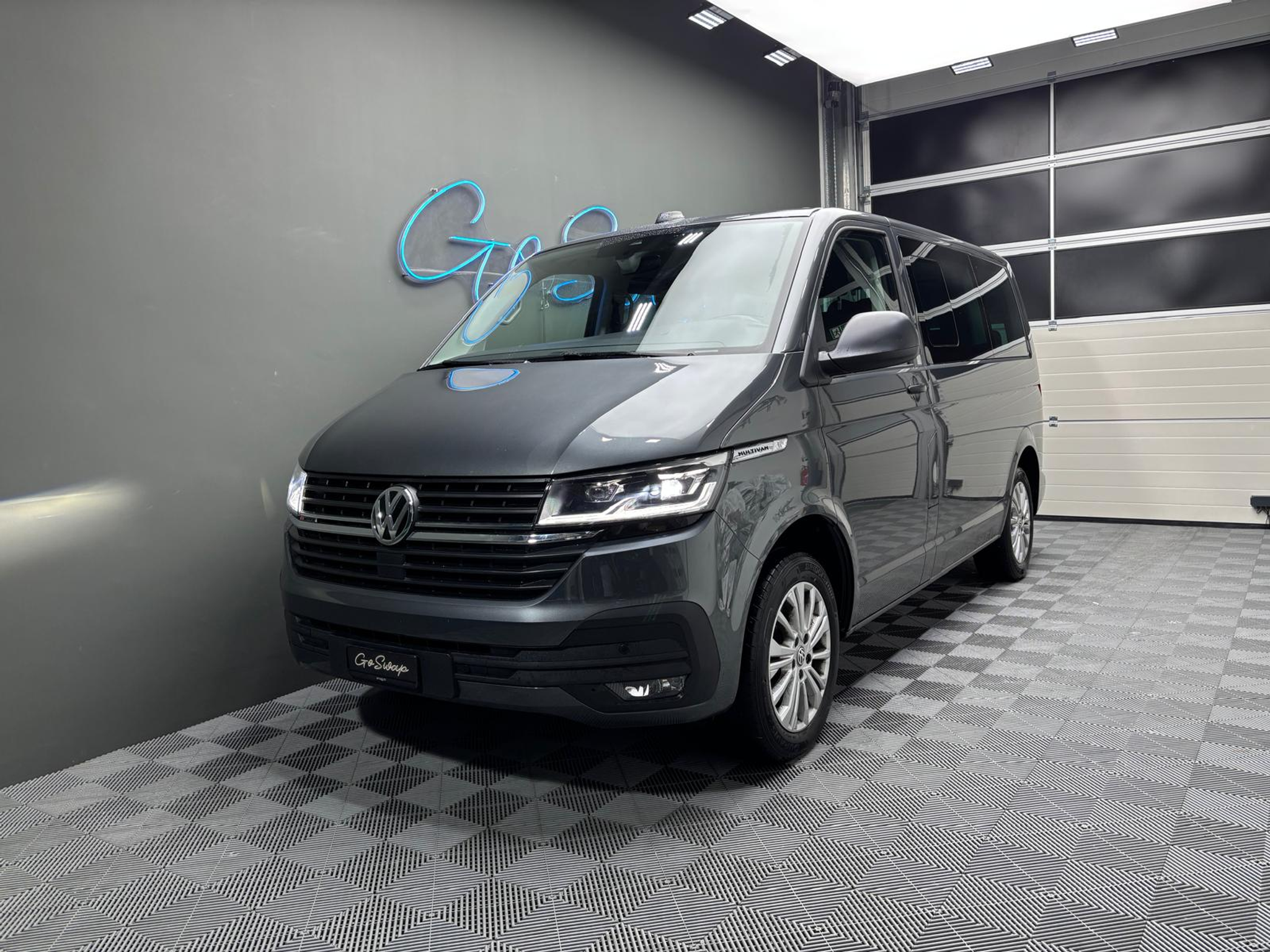 listing desktop thumbnail image 6