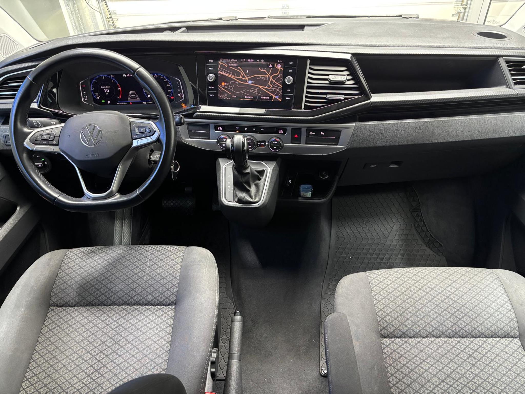 listing desktop thumbnail image 19