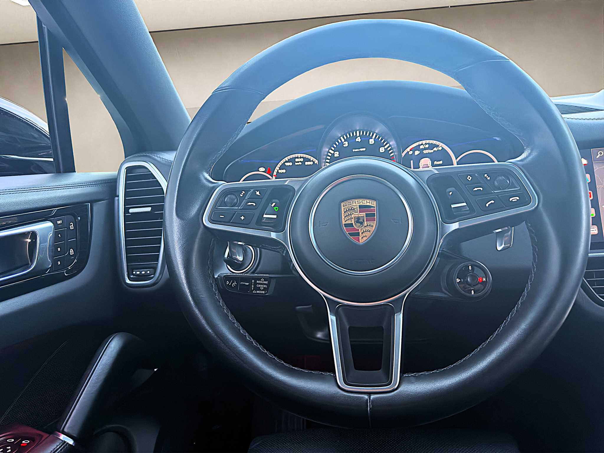 listing desktop thumbnail image 12