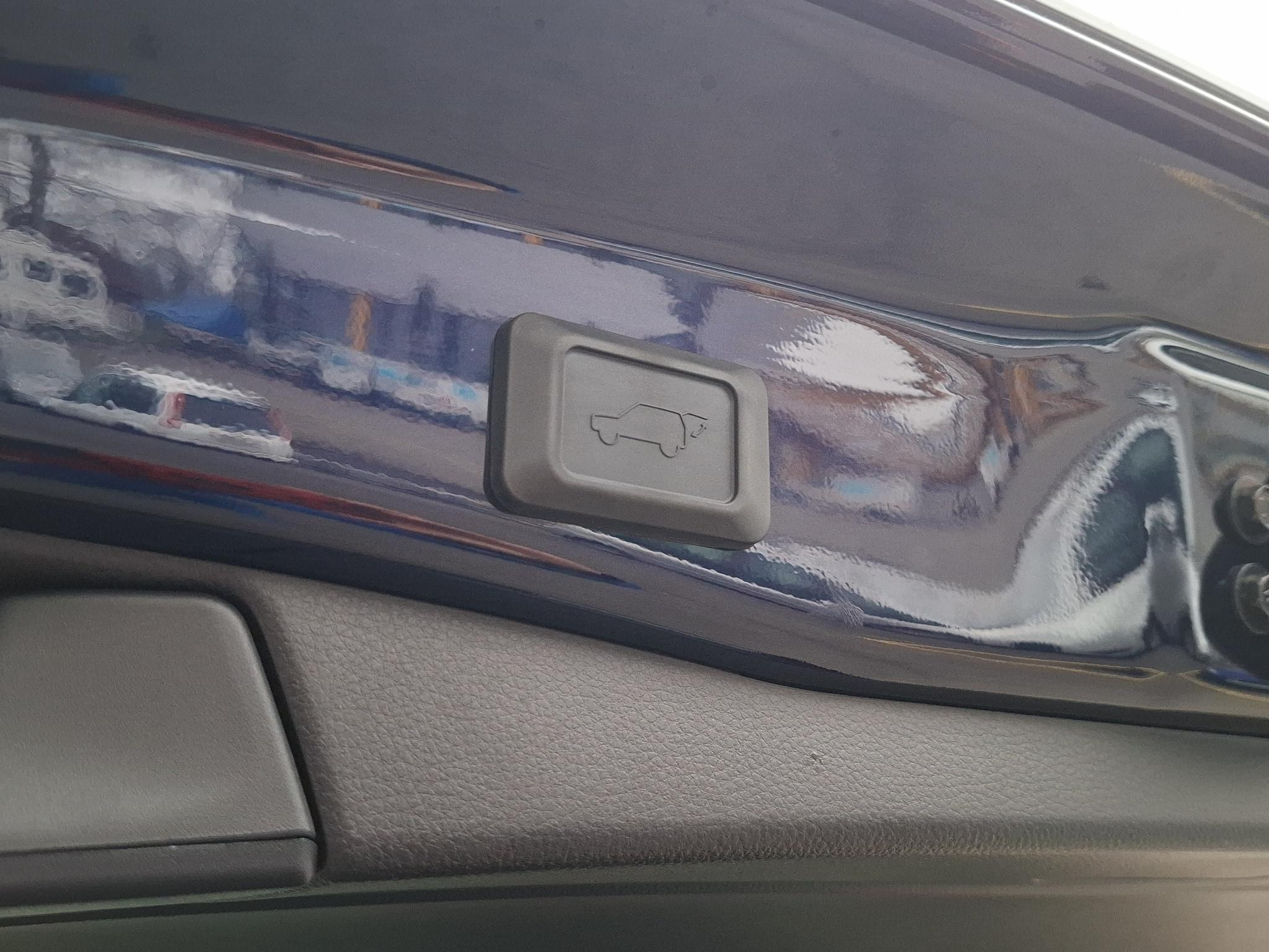 listing desktop thumbnail image 12