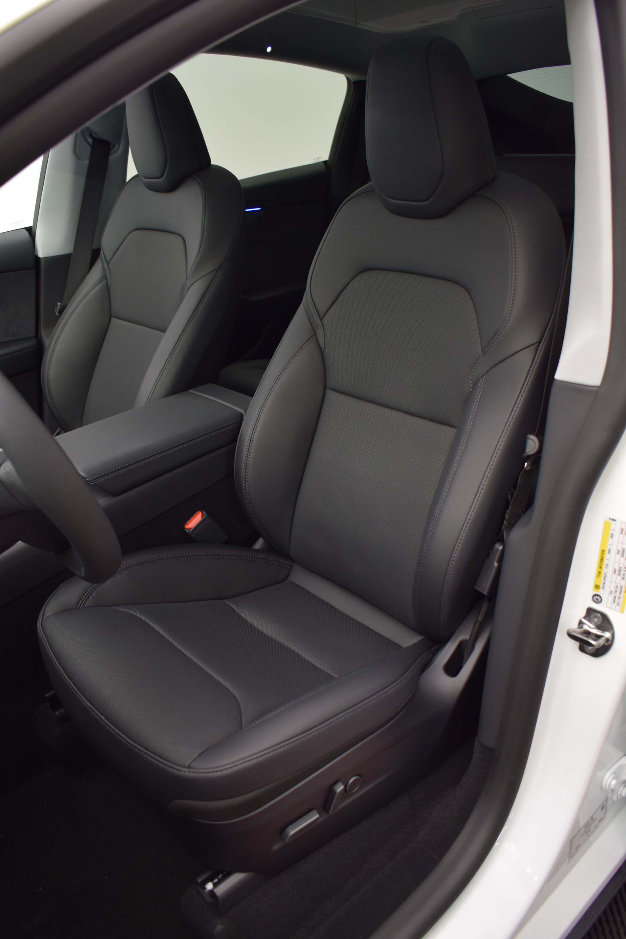 listing desktop thumbnail image 15