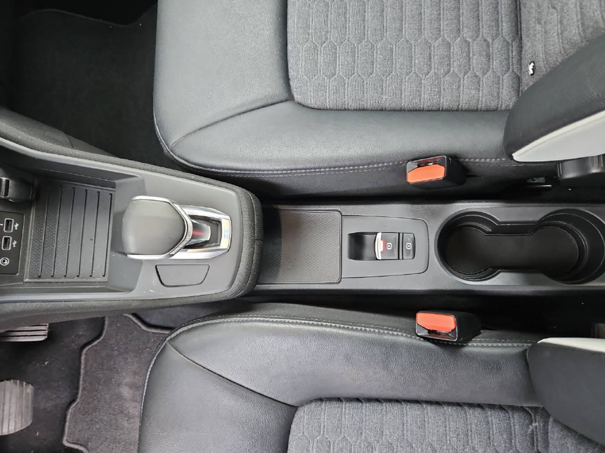 listing desktop thumbnail image 6