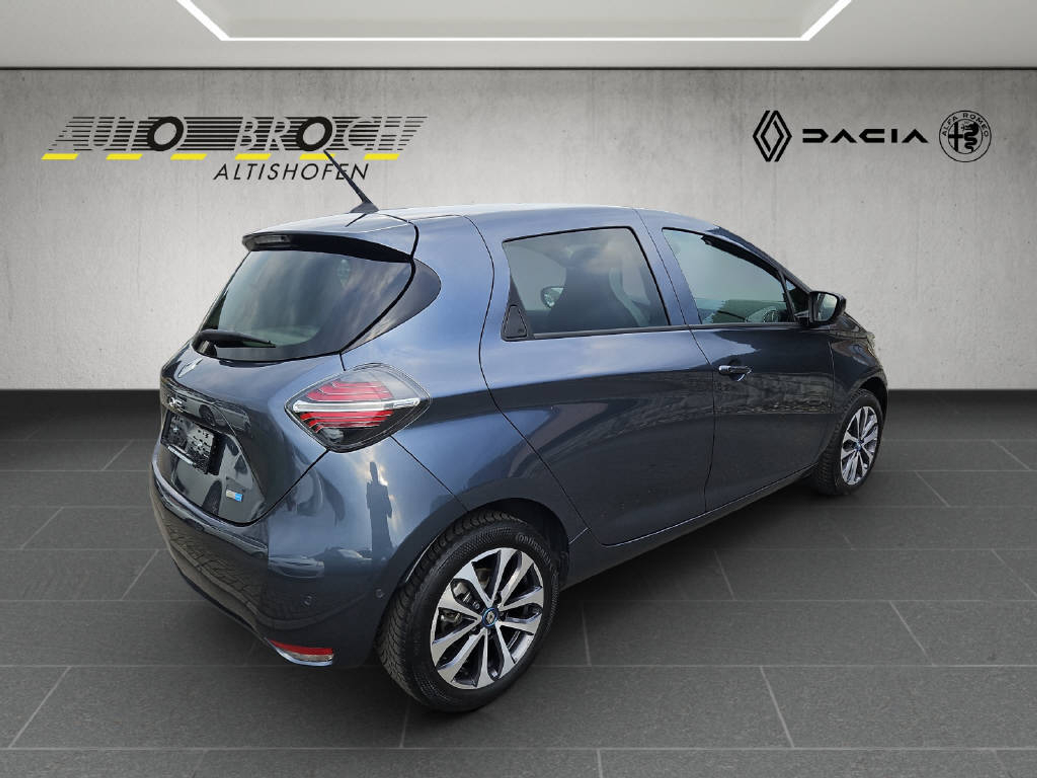 listing desktop thumbnail image 3