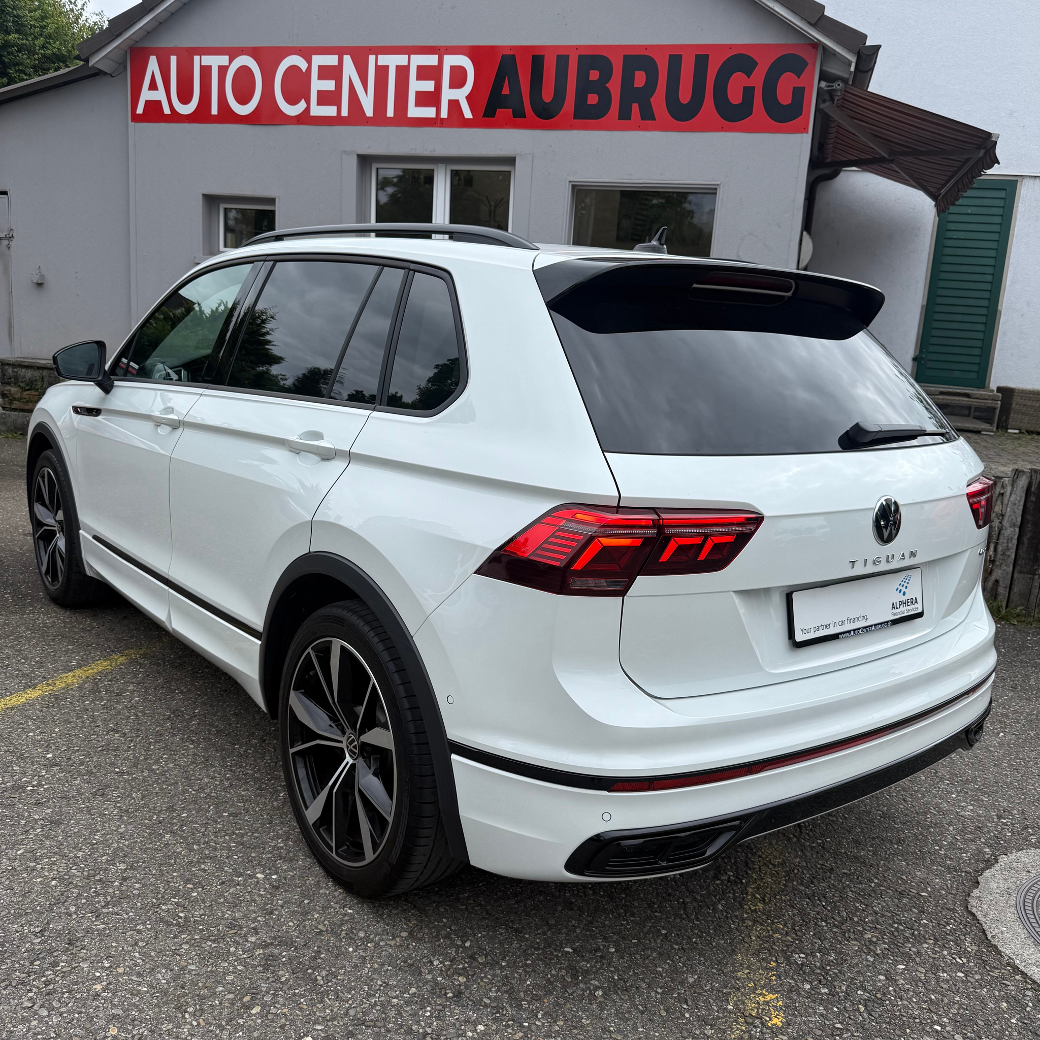 car-image-1