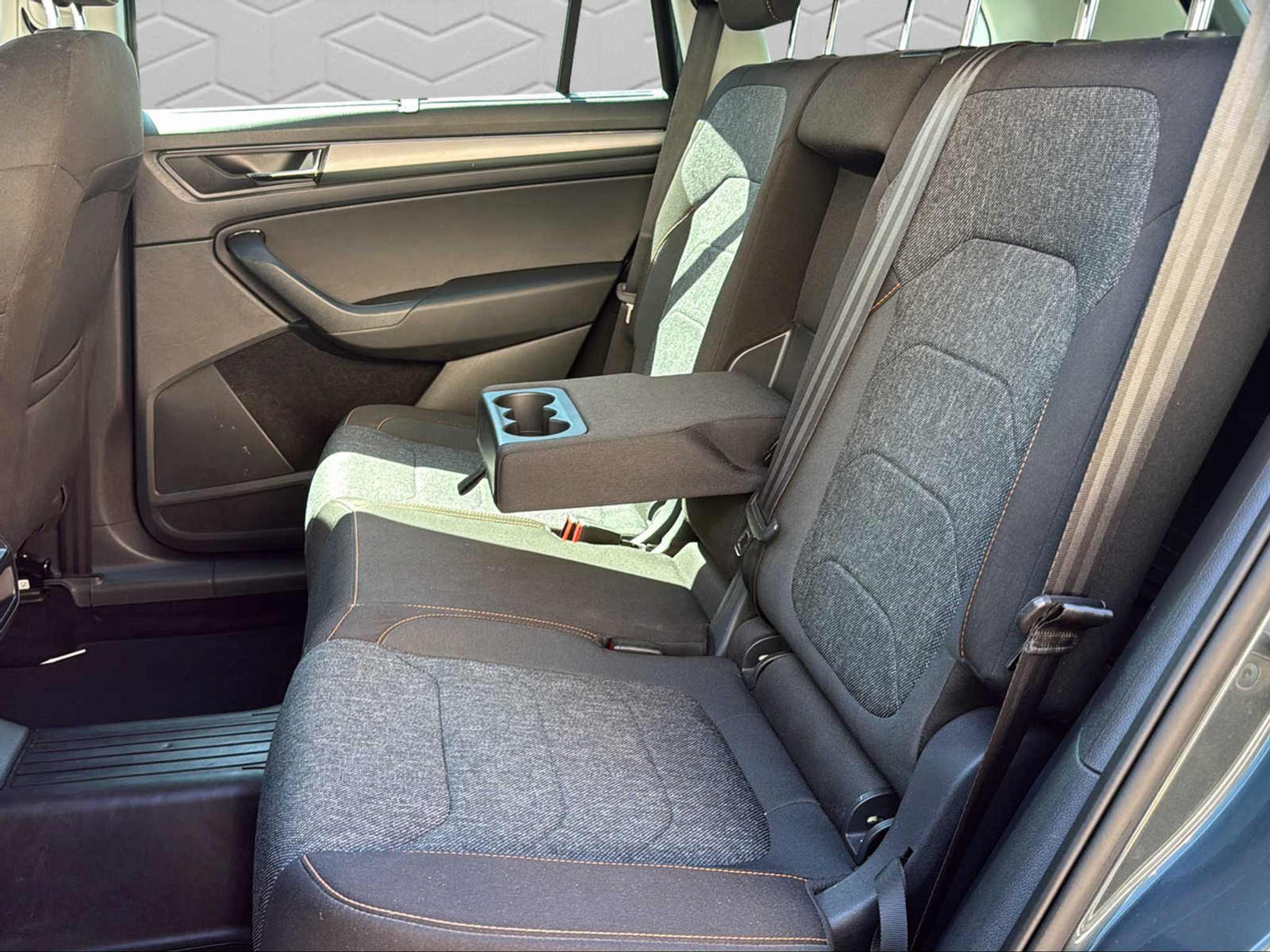 listing desktop thumbnail image 12