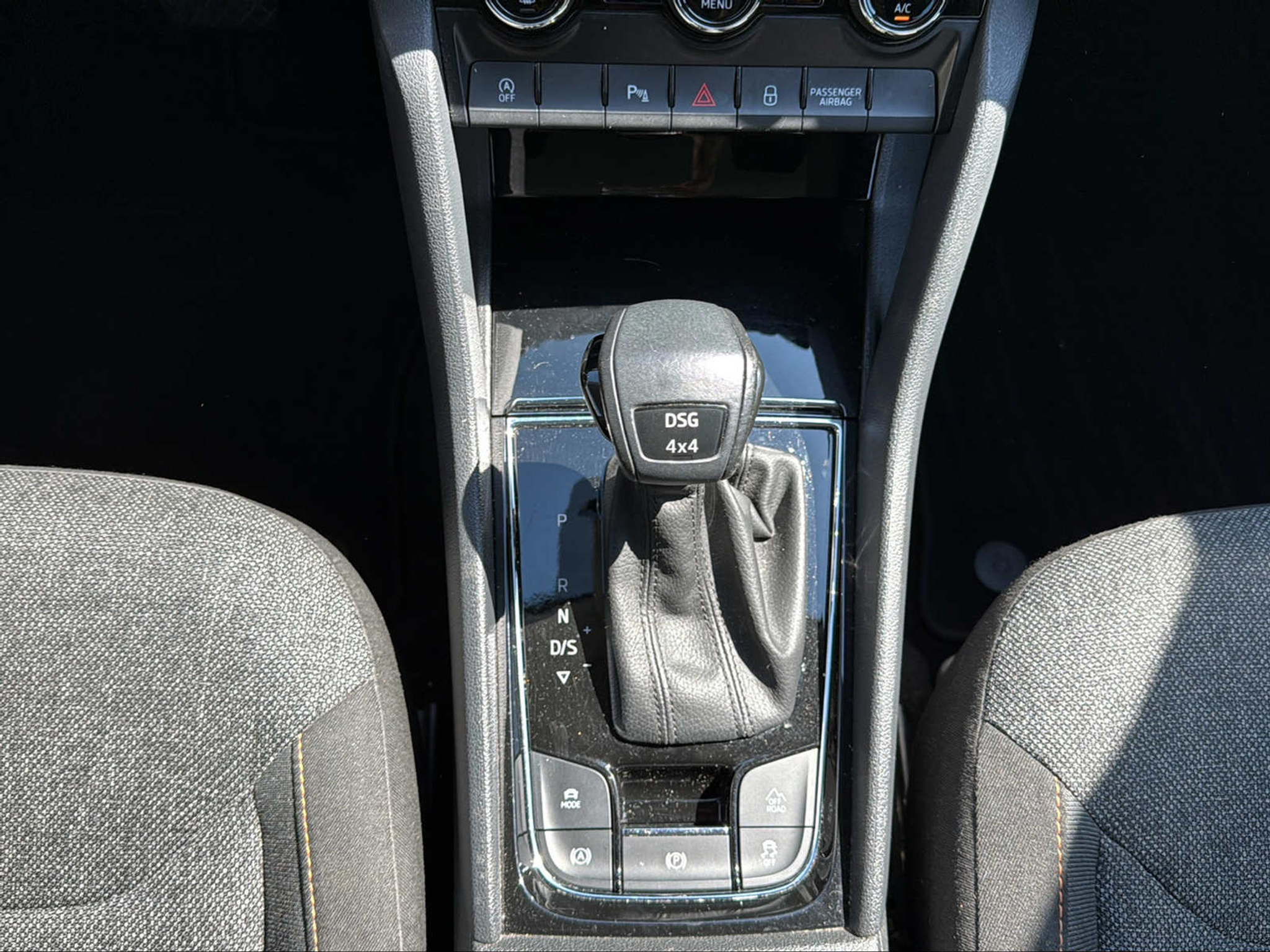 listing desktop thumbnail image 11