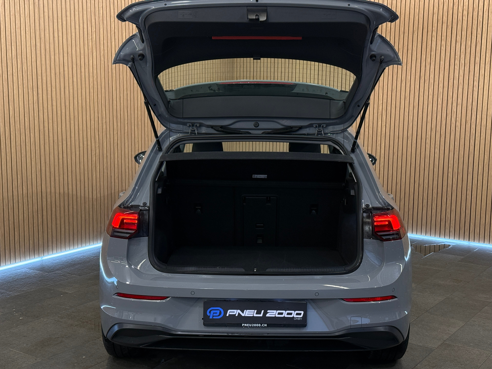 listing desktop thumbnail image 4