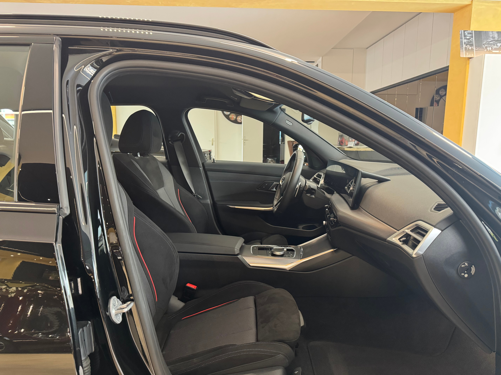 listing desktop thumbnail image 17