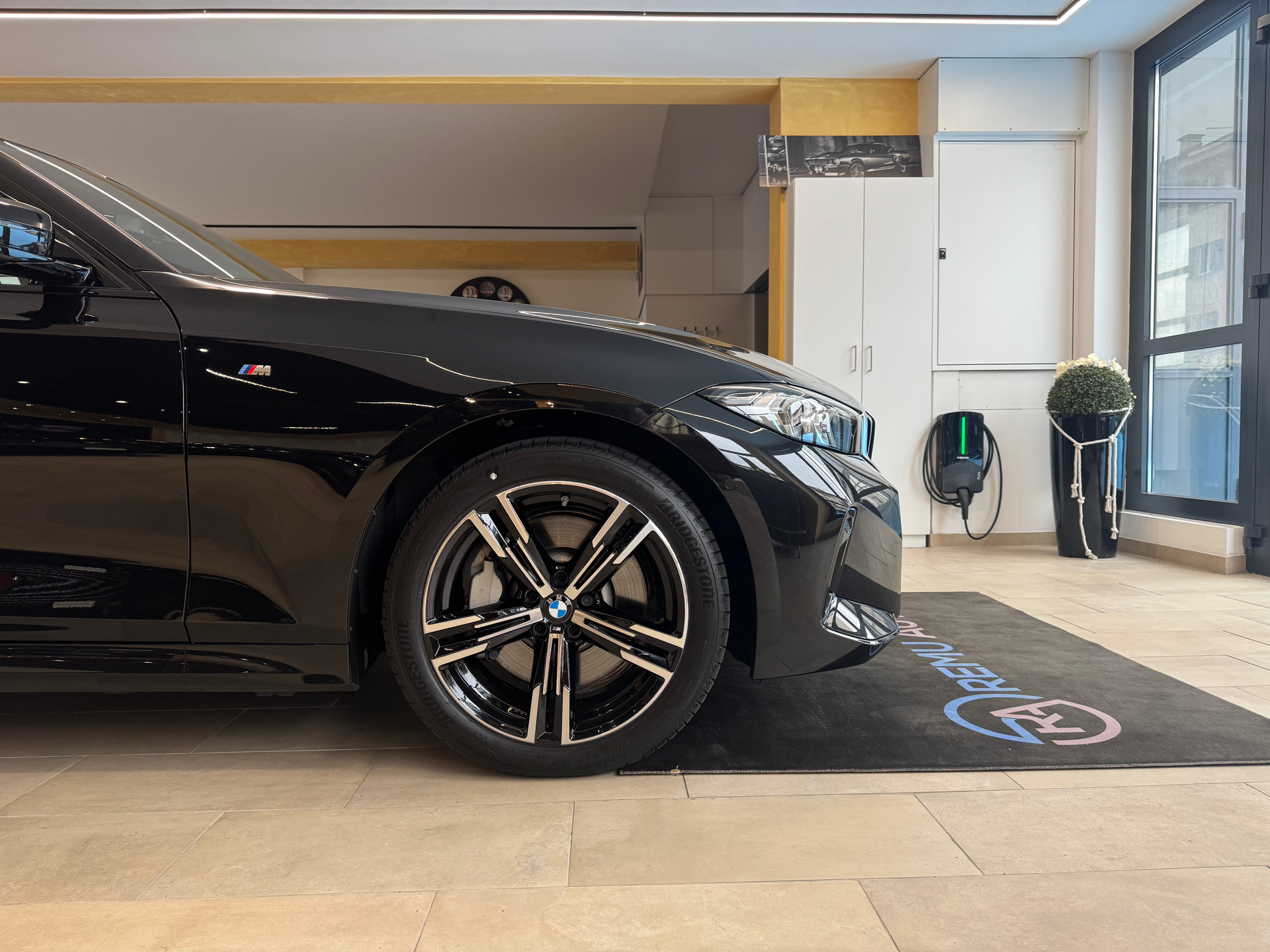 listing desktop thumbnail image 9