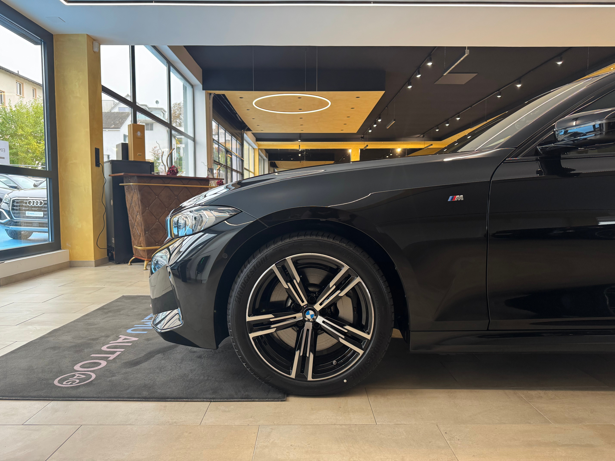 listing desktop thumbnail image 12