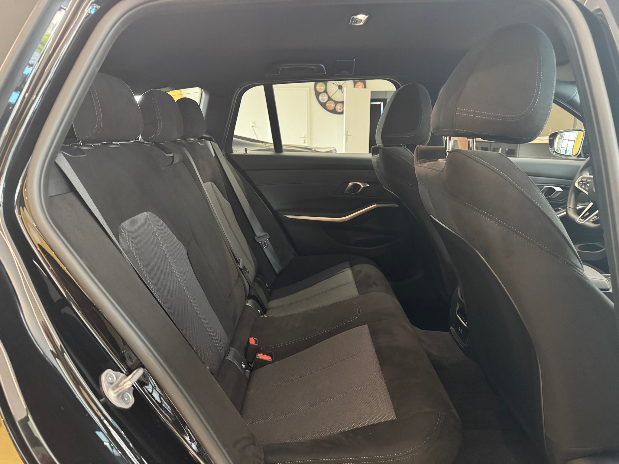 listing desktop thumbnail image 20