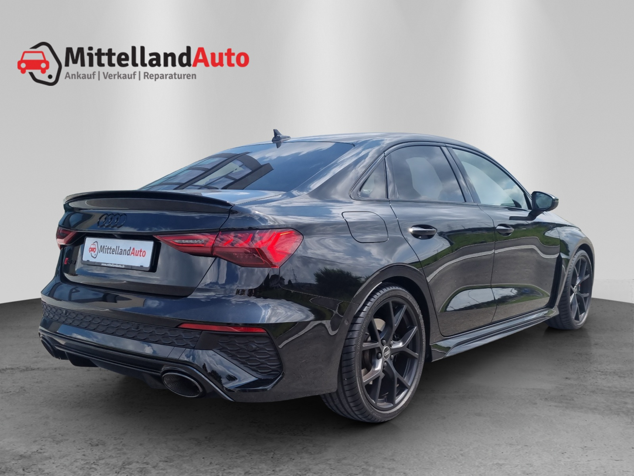 listing desktop thumbnail image 9