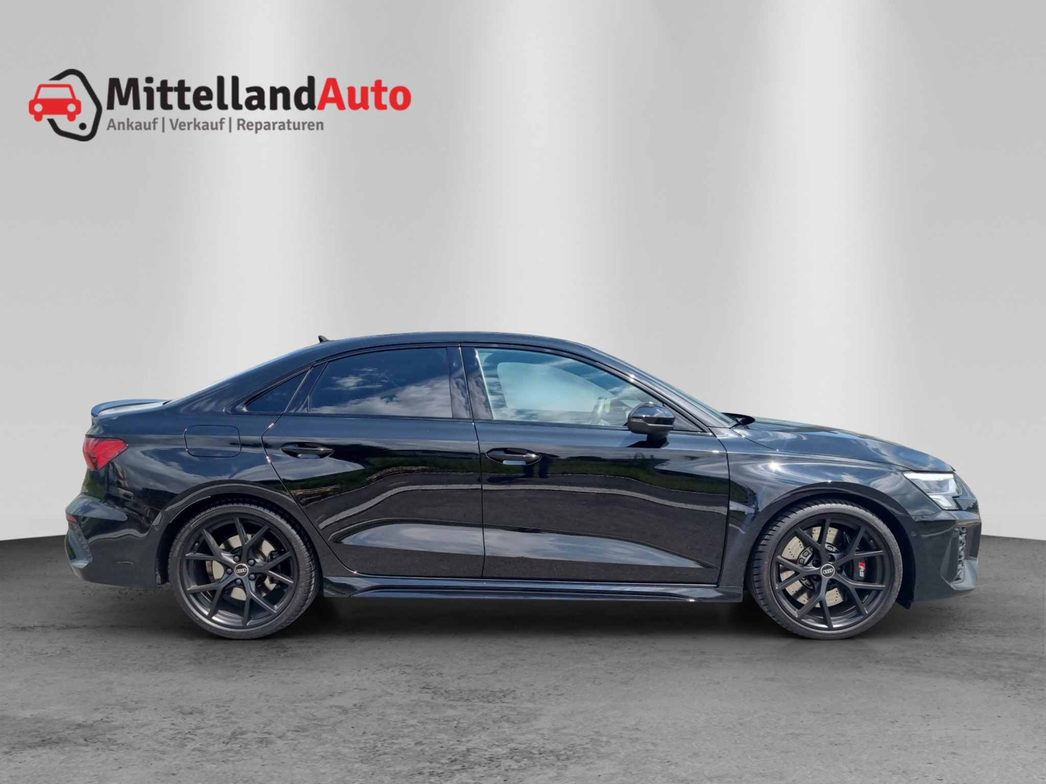 listing desktop thumbnail image 3