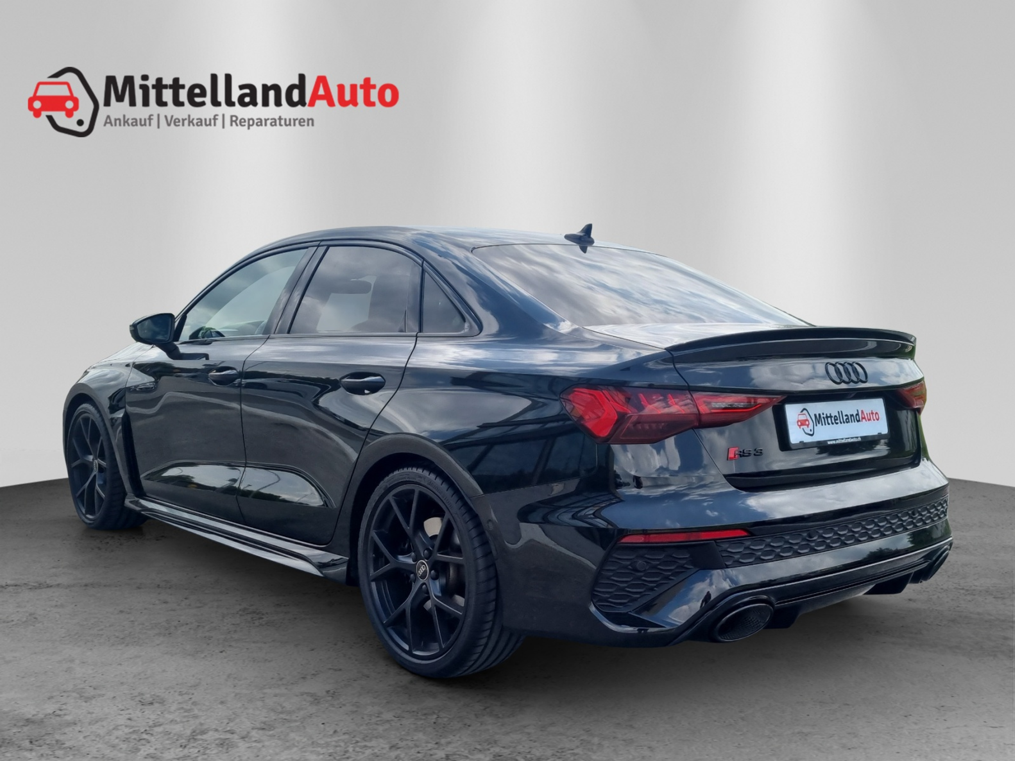 listing desktop thumbnail image 11