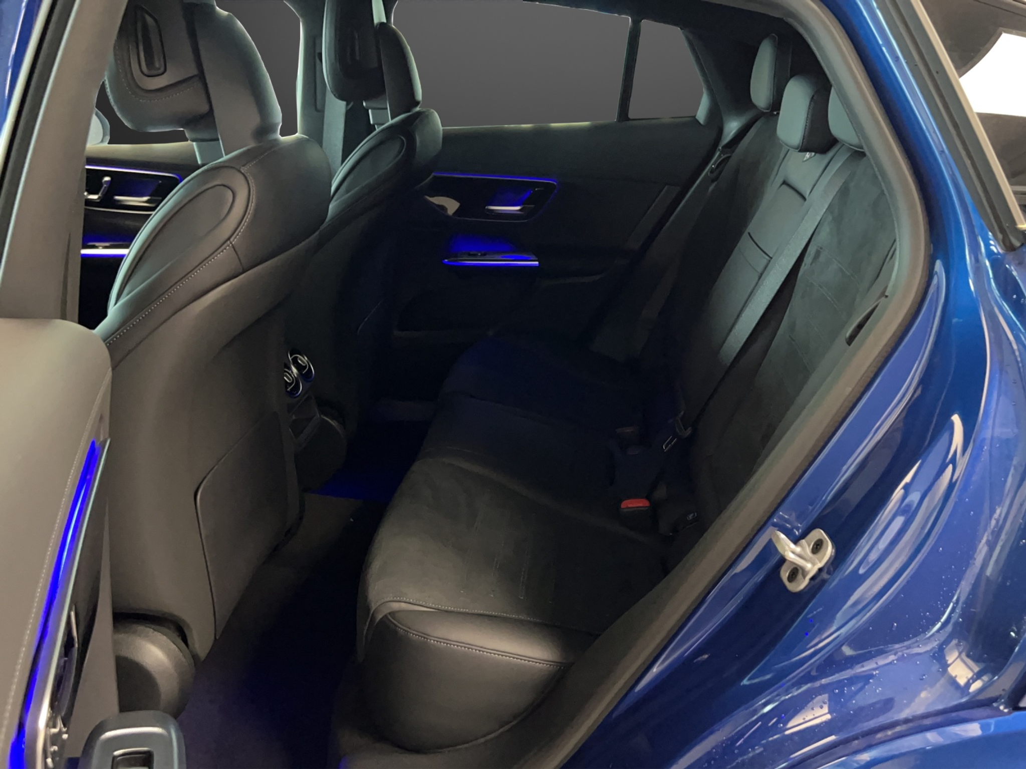 listing desktop thumbnail image 11