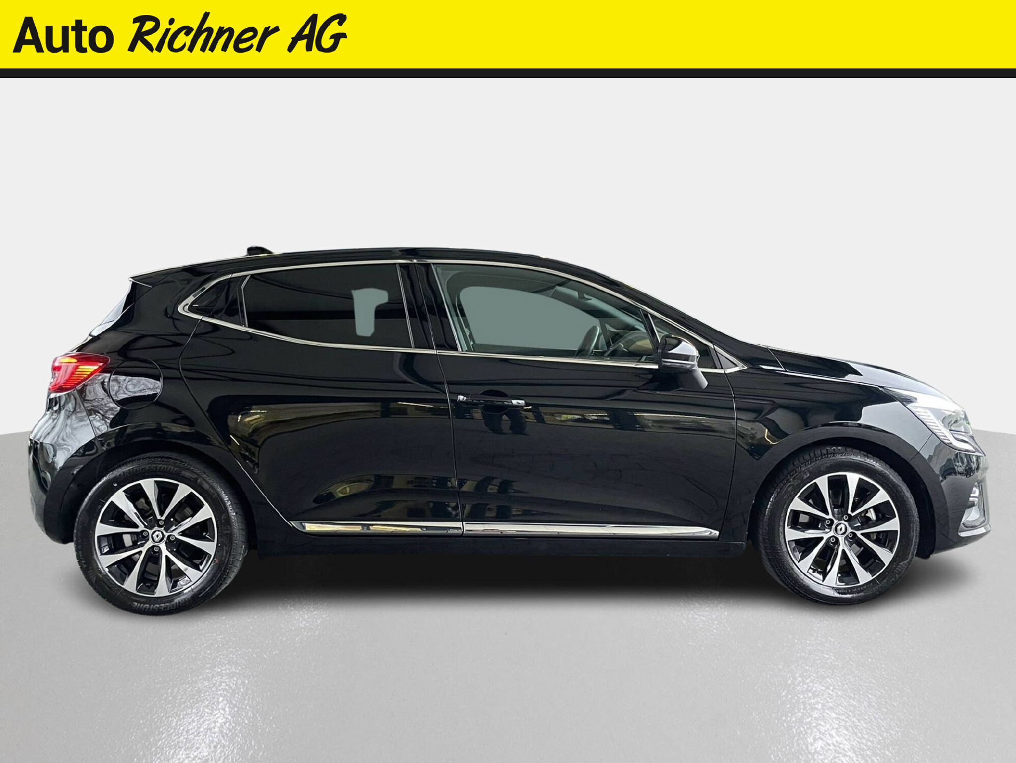 listing desktop thumbnail image 2