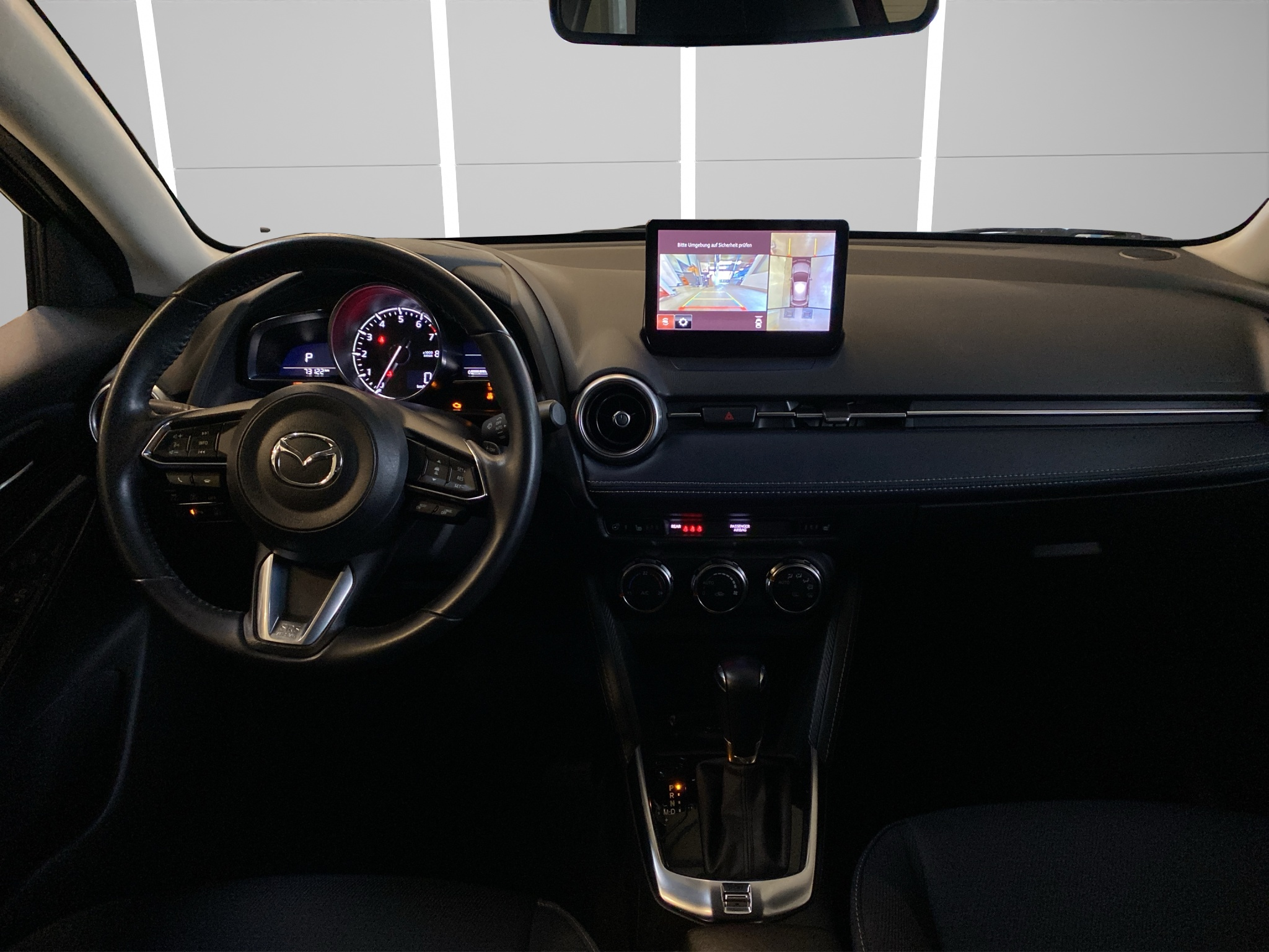 listing desktop thumbnail image 11