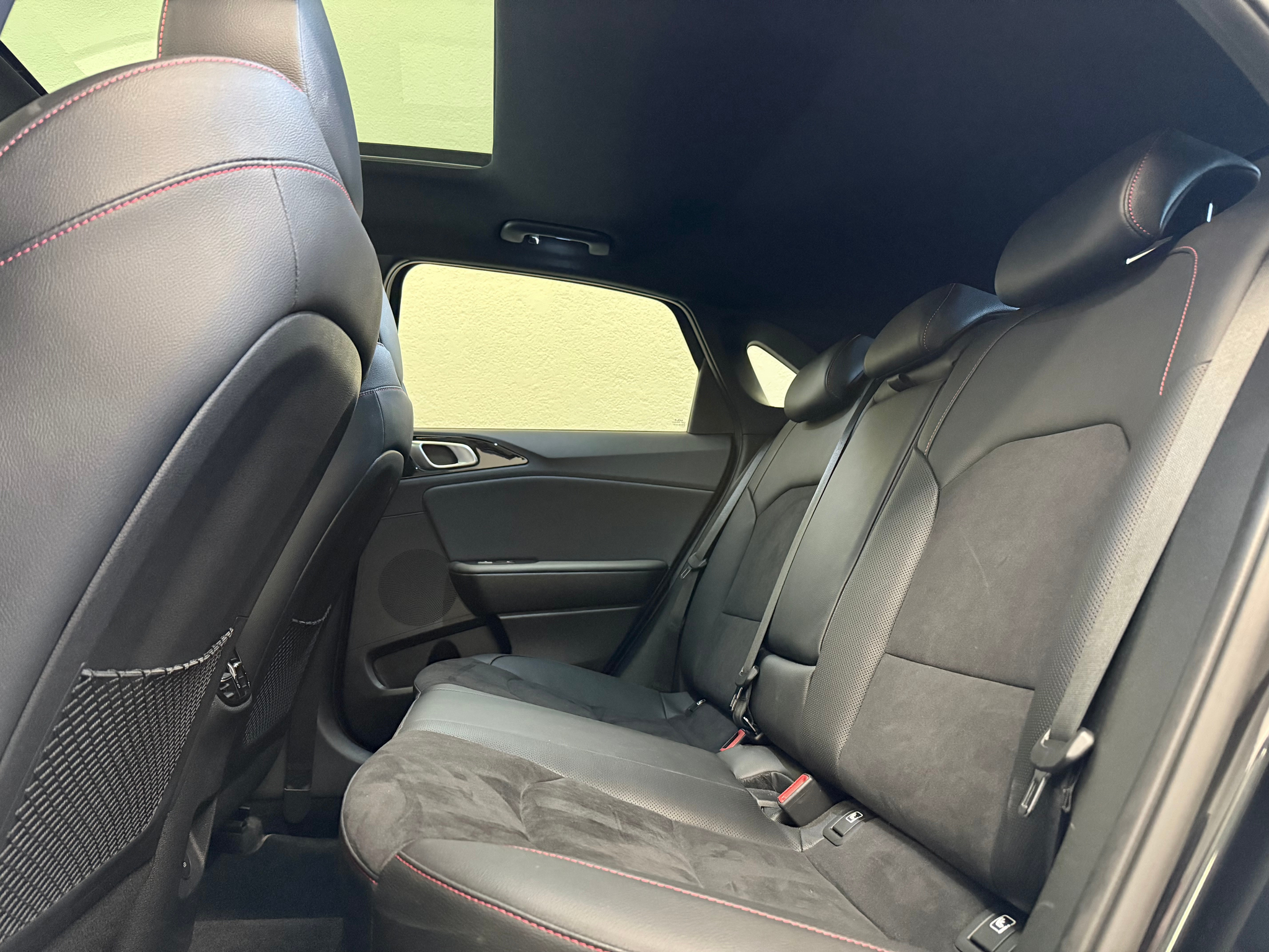 listing desktop thumbnail image 22