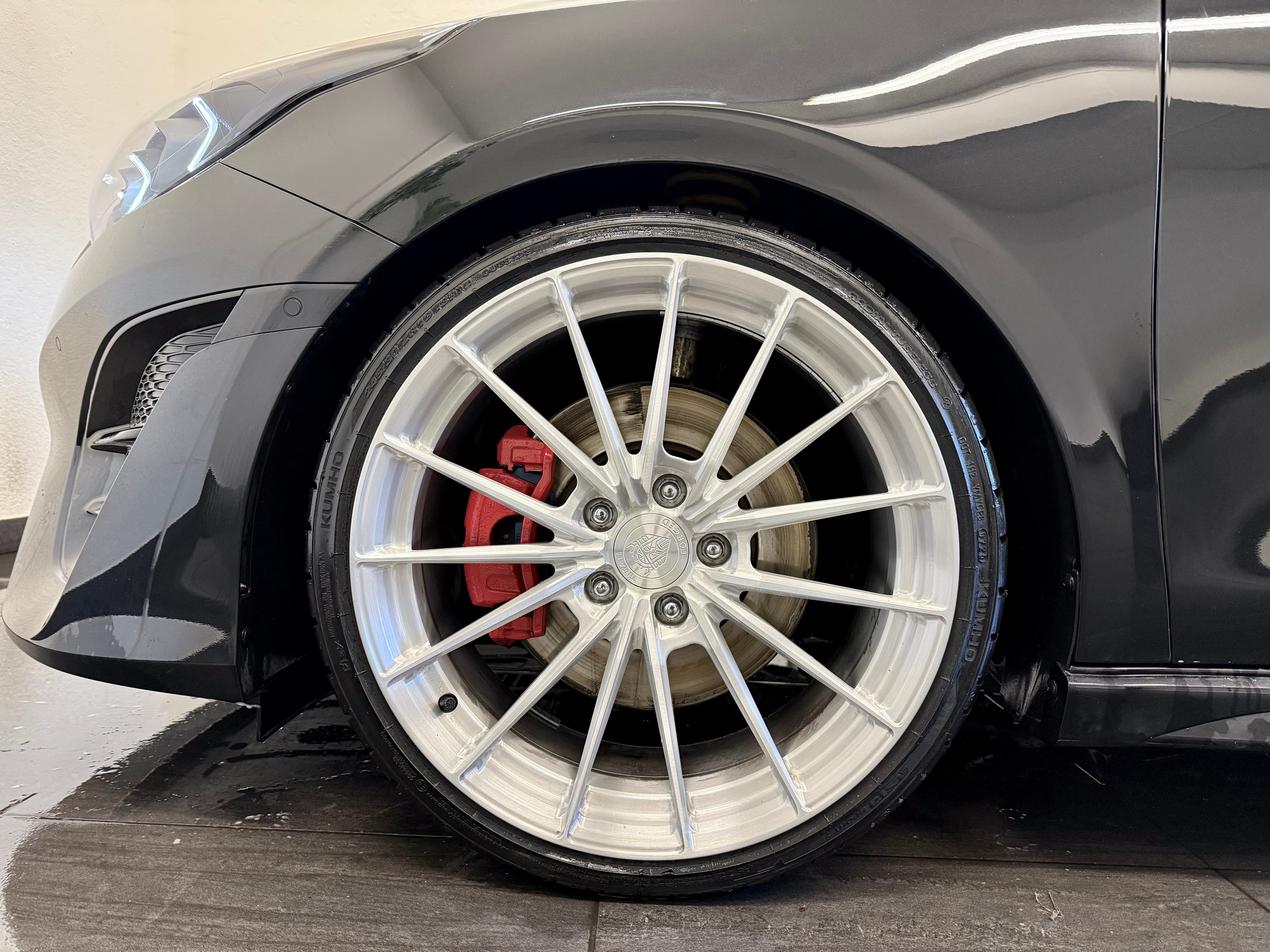 listing desktop thumbnail image 10