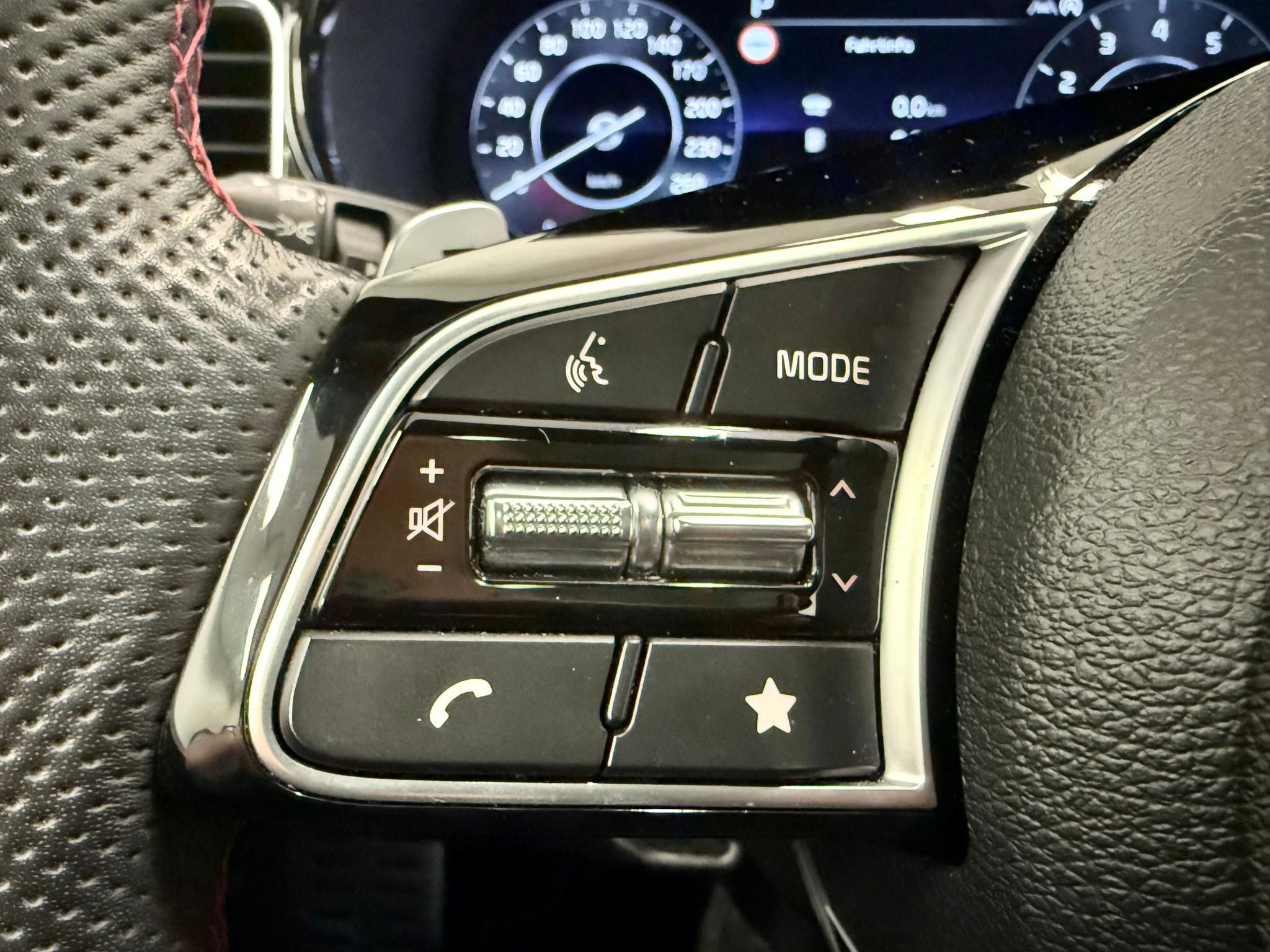 listing desktop thumbnail image 13