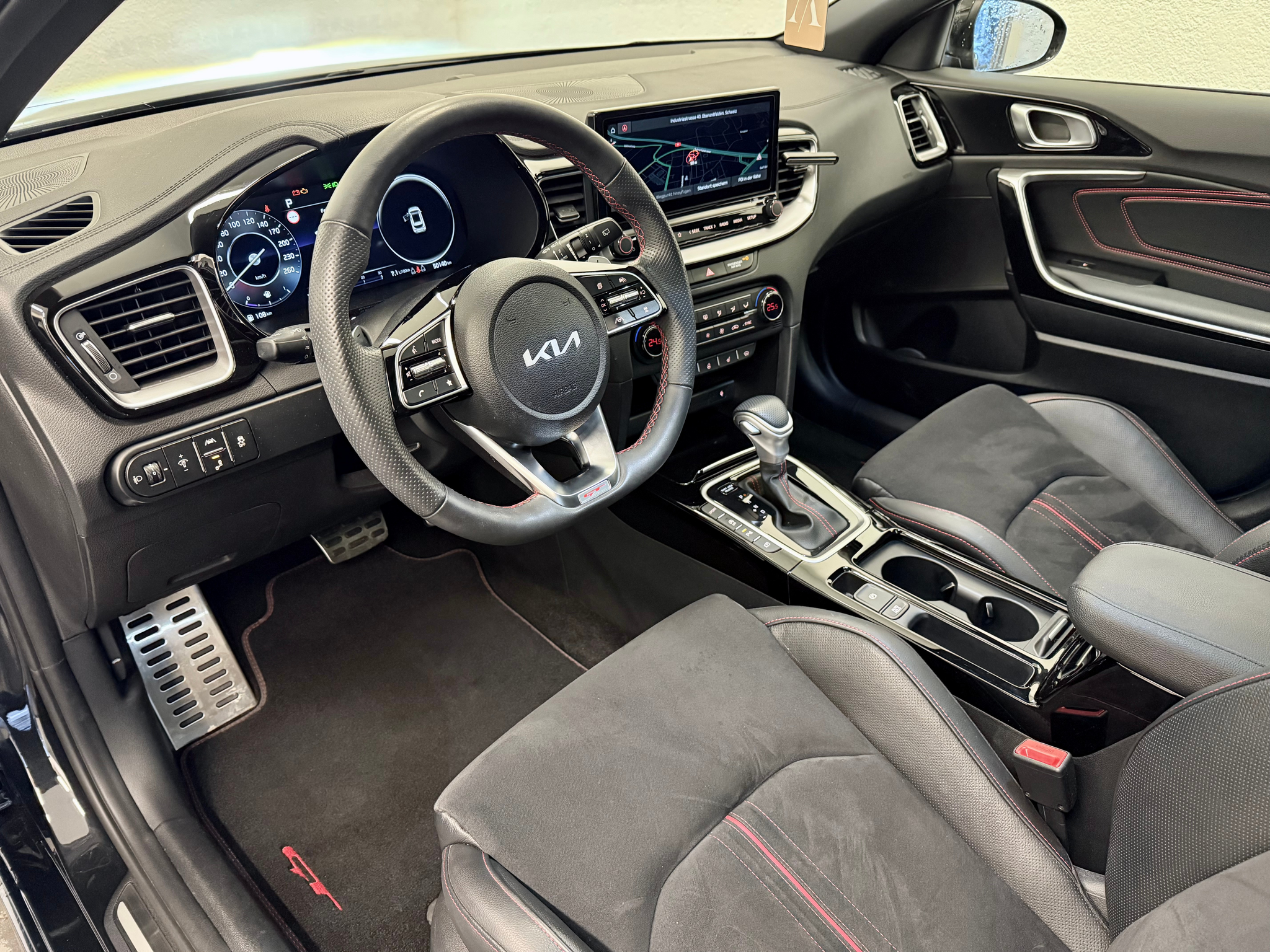 listing desktop thumbnail image 12