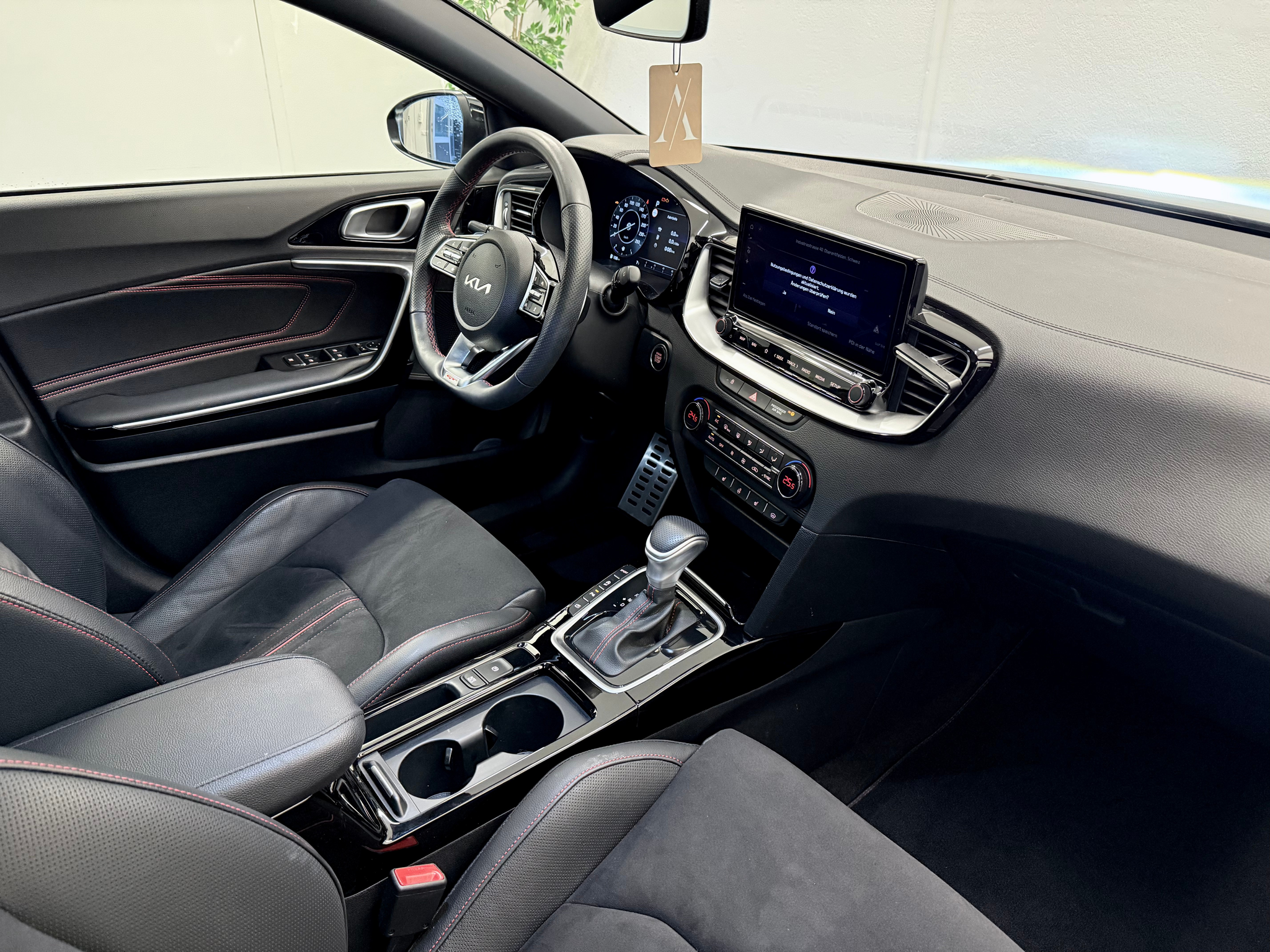 listing desktop thumbnail image 21