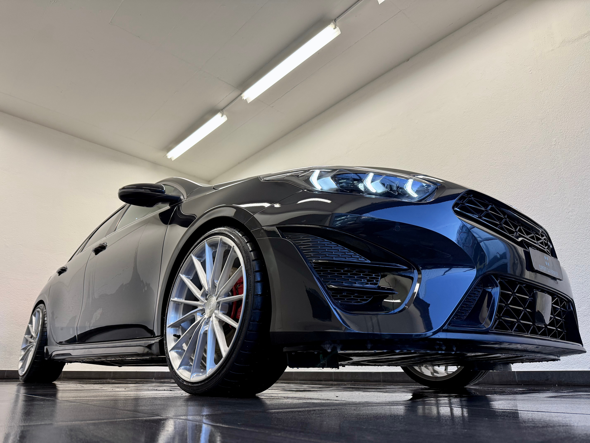 listing desktop thumbnail image 2