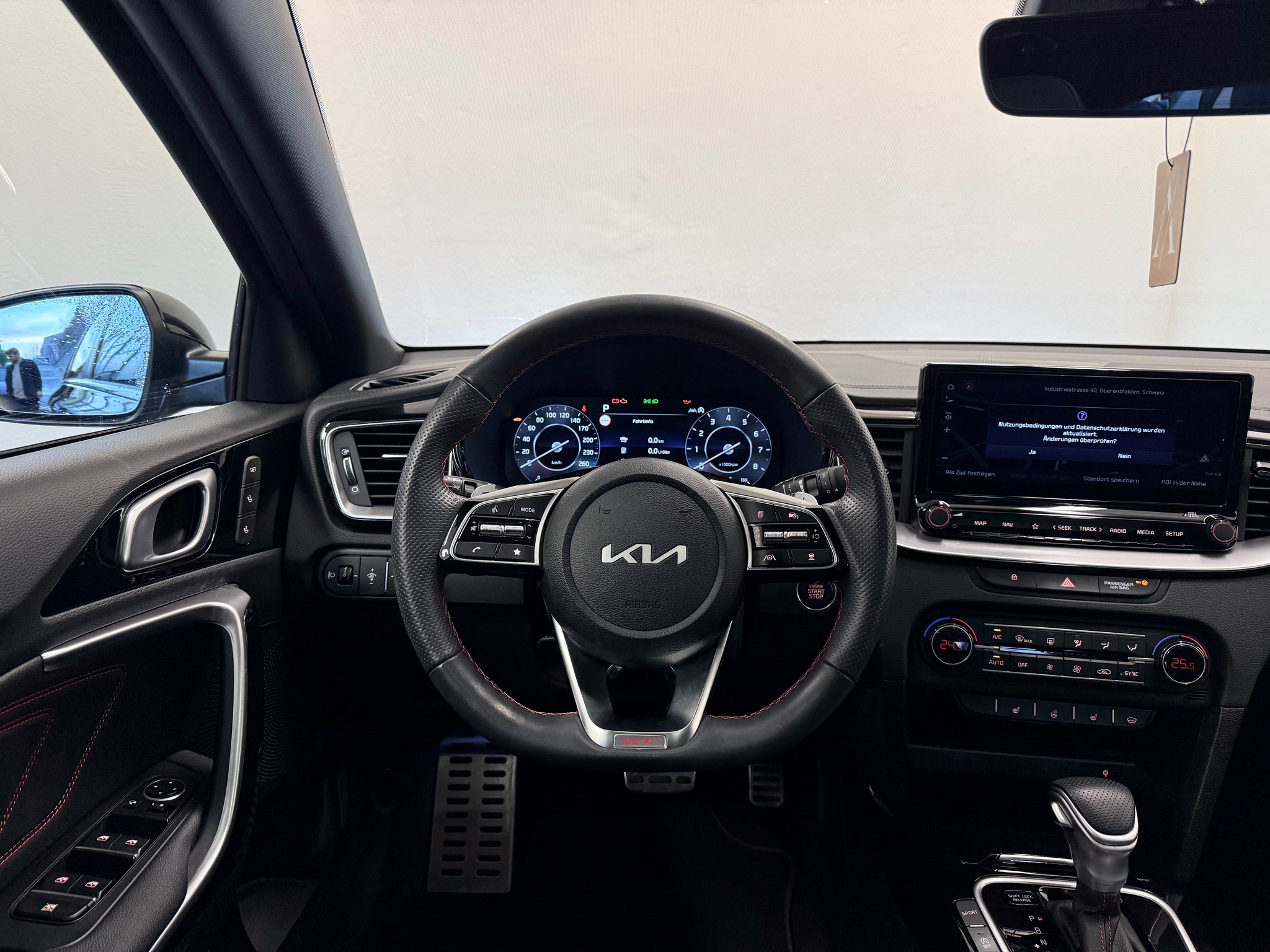 listing desktop thumbnail image 18