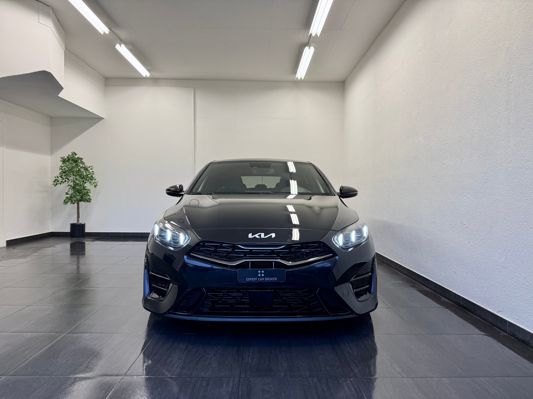 listing desktop thumbnail image 8