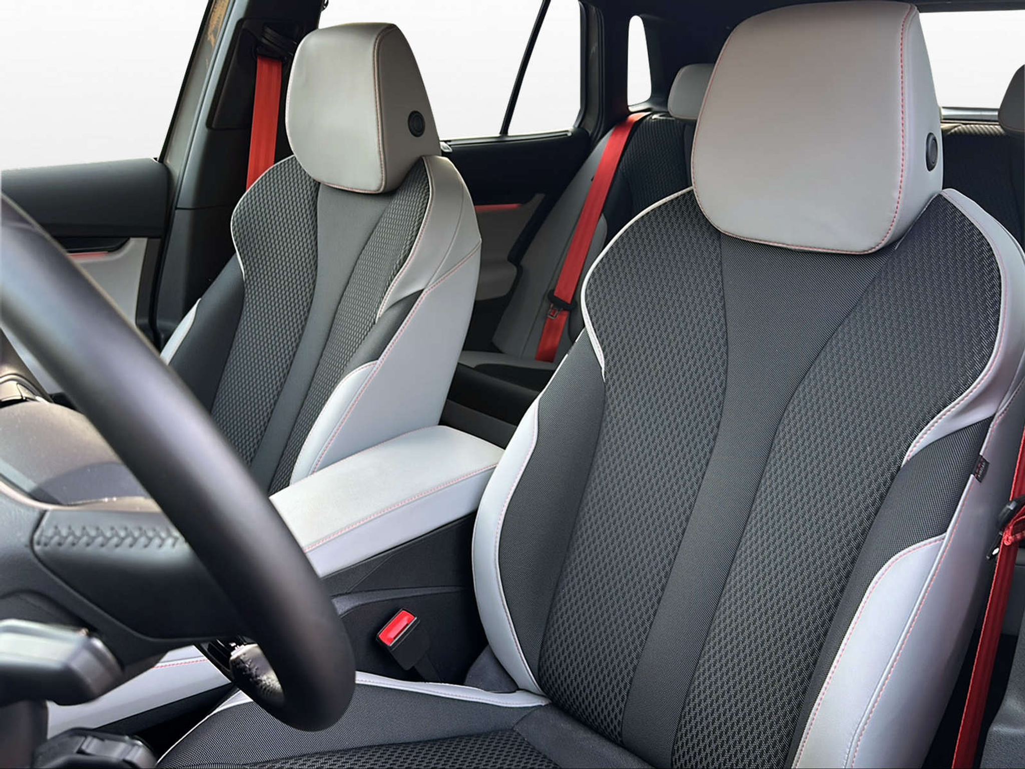 listing desktop thumbnail image 7