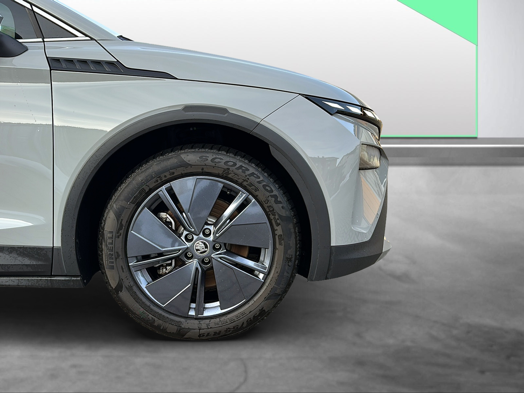 listing desktop thumbnail image 14