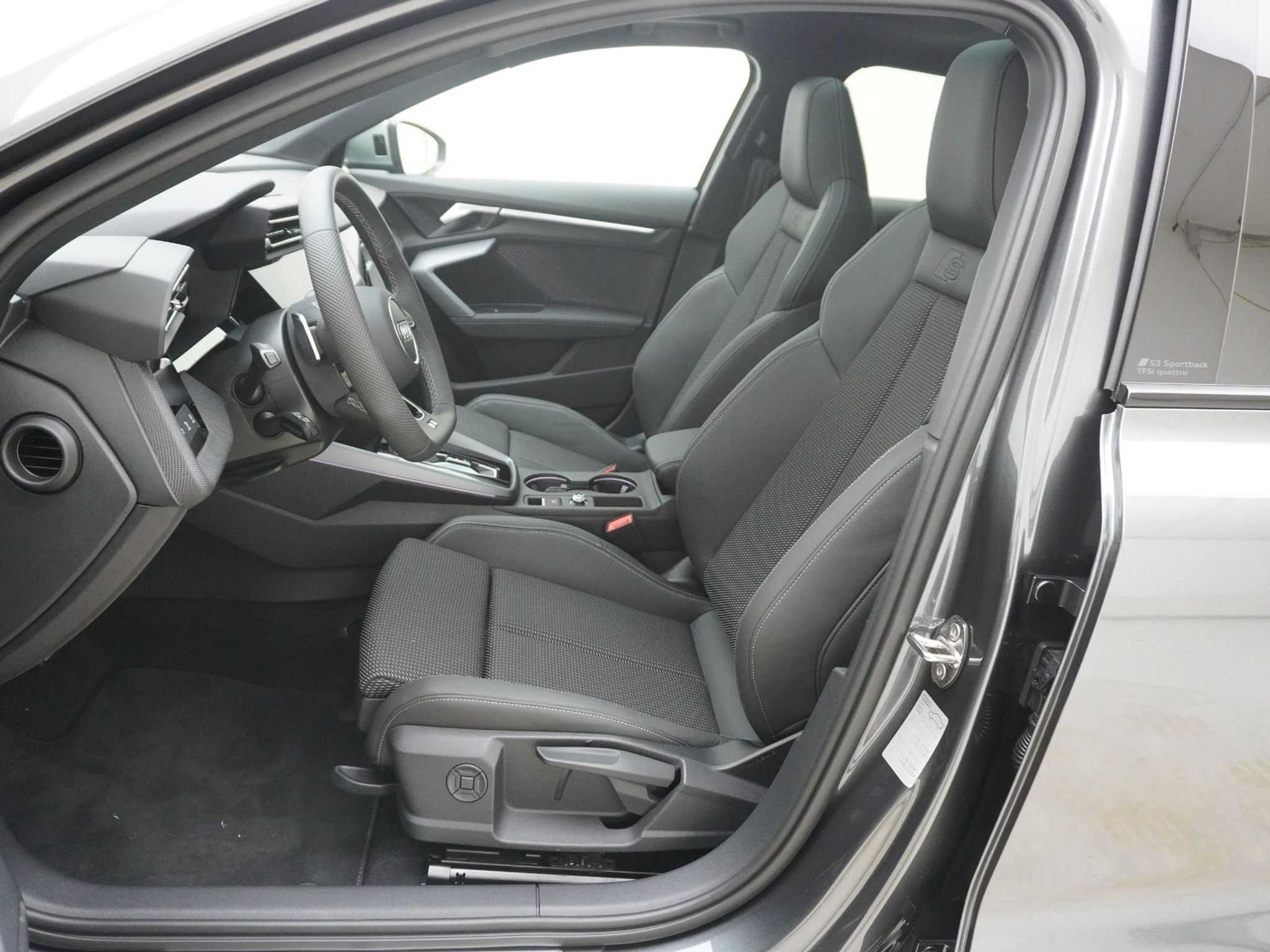 listing desktop thumbnail image 12