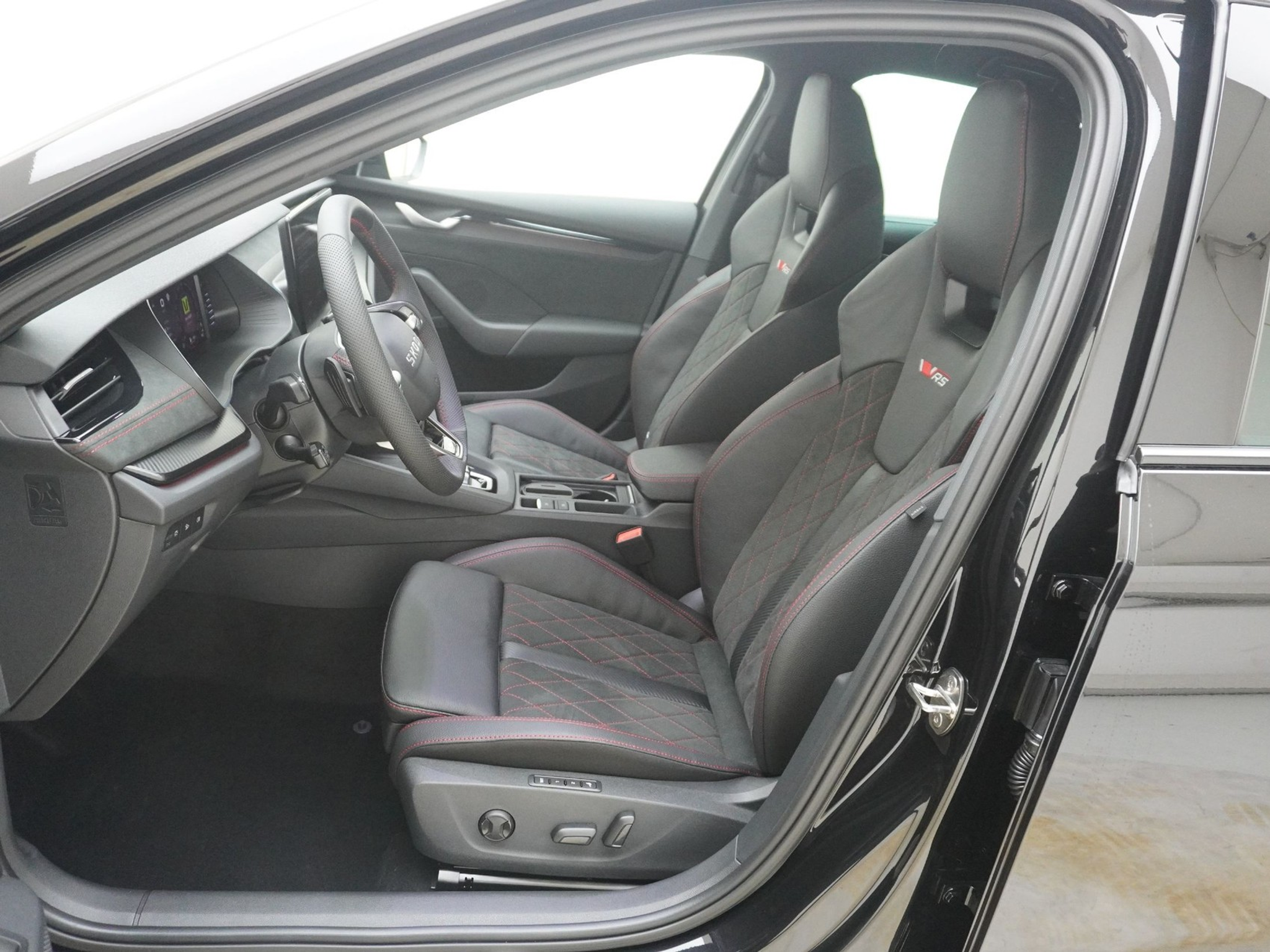 listing desktop thumbnail image 12