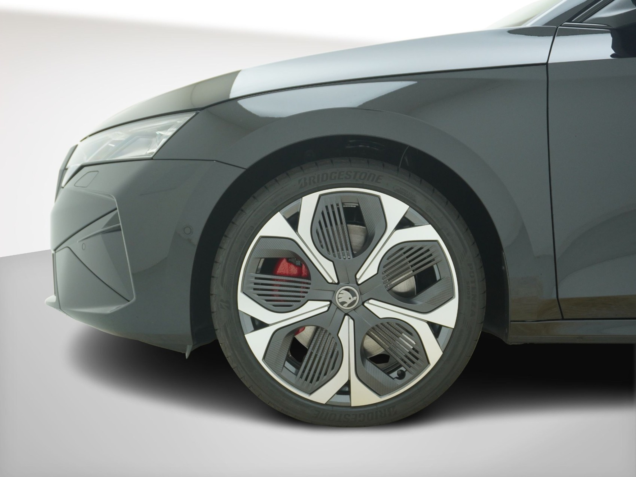 listing desktop thumbnail image 9