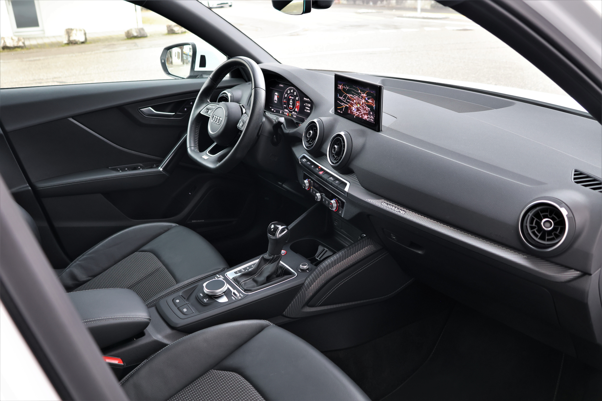 listing desktop thumbnail image 16