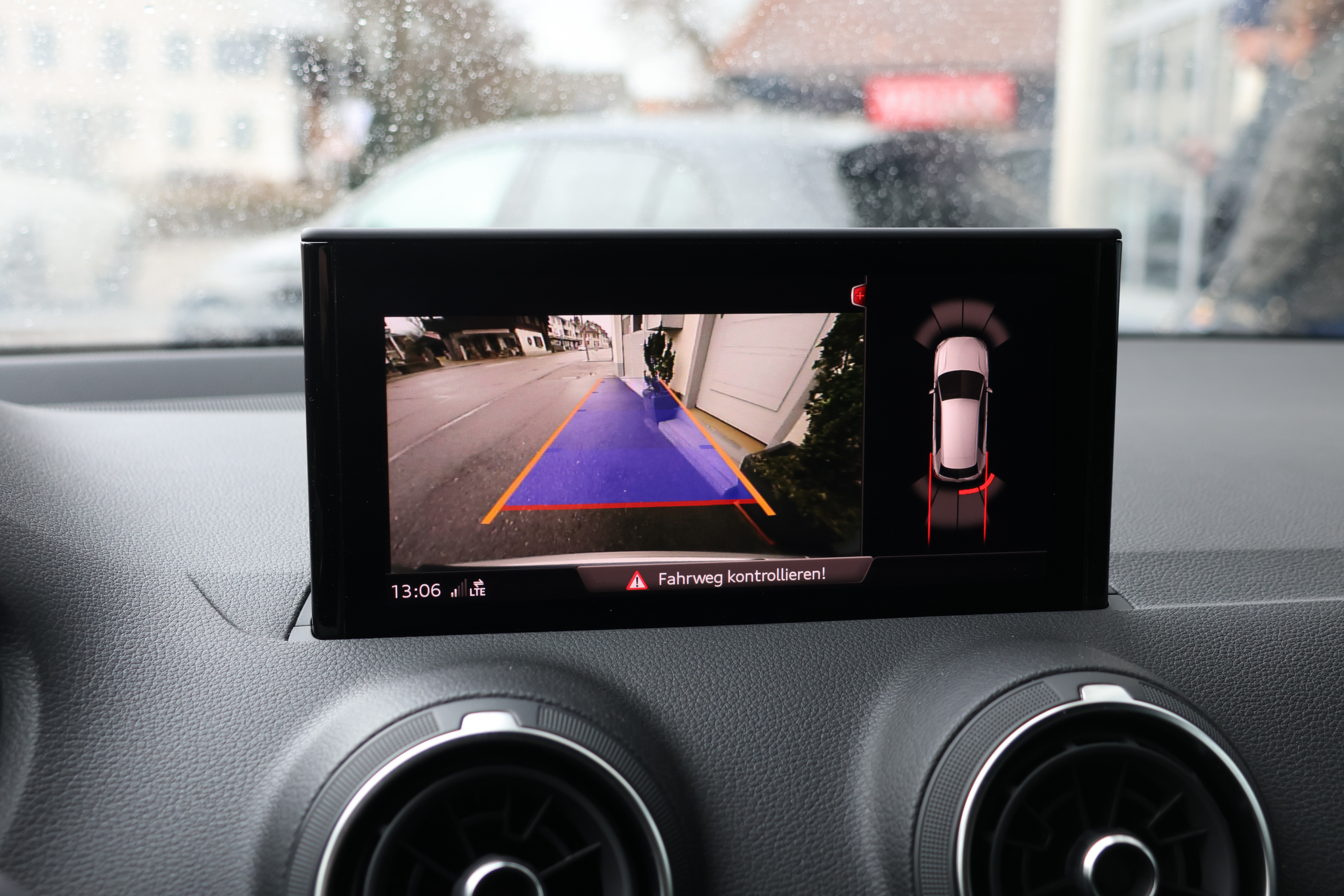 listing desktop thumbnail image 21