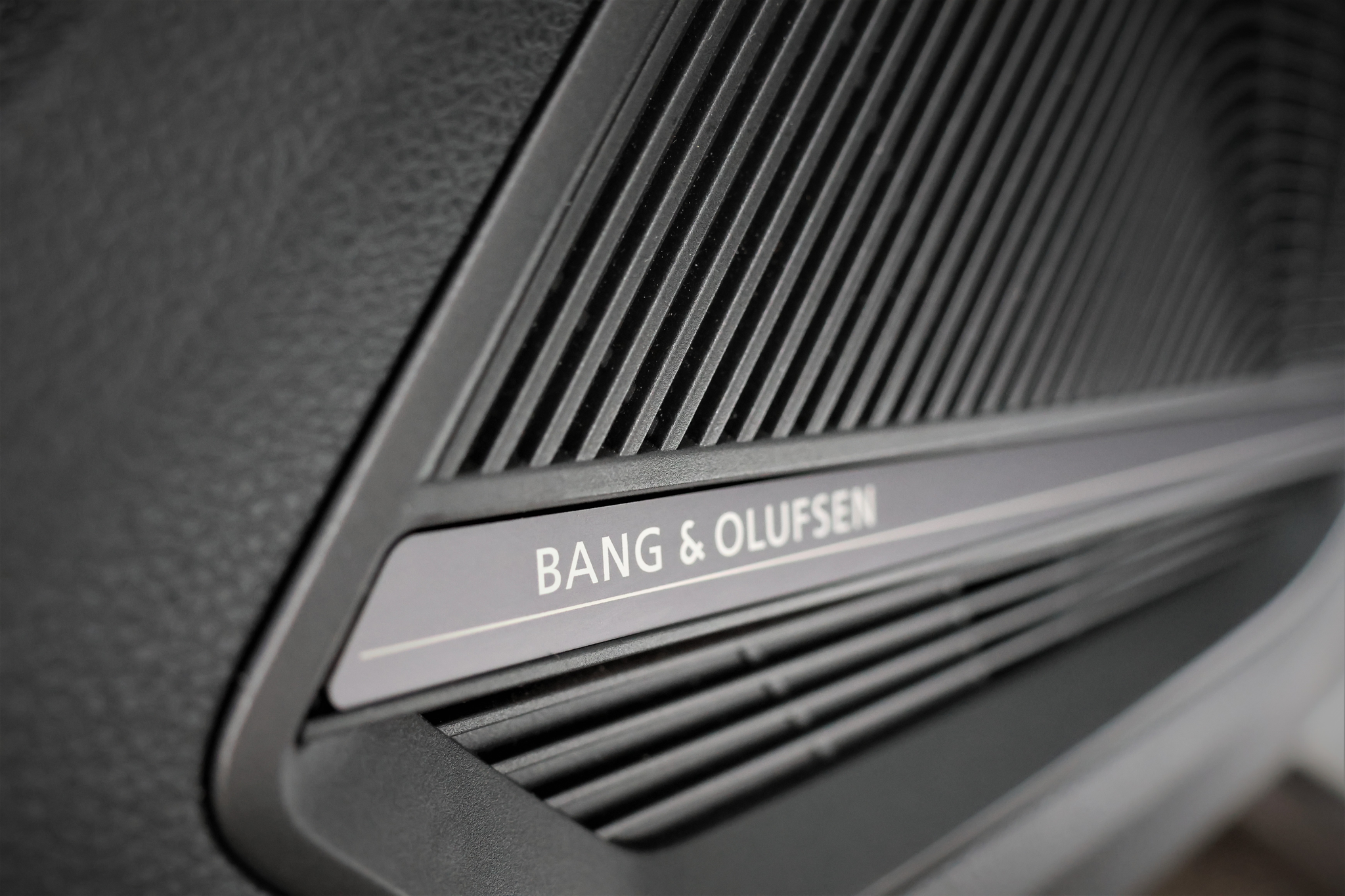 listing desktop thumbnail image 10