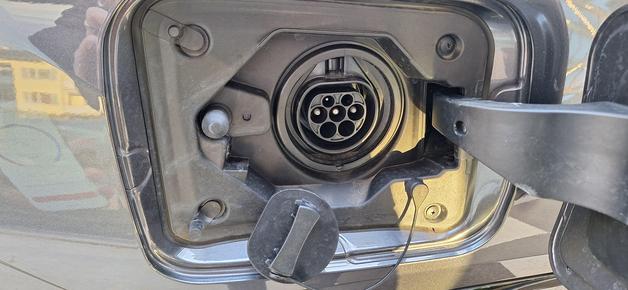 listing desktop thumbnail image 17