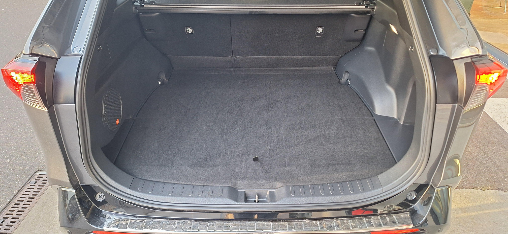 listing desktop thumbnail image 11