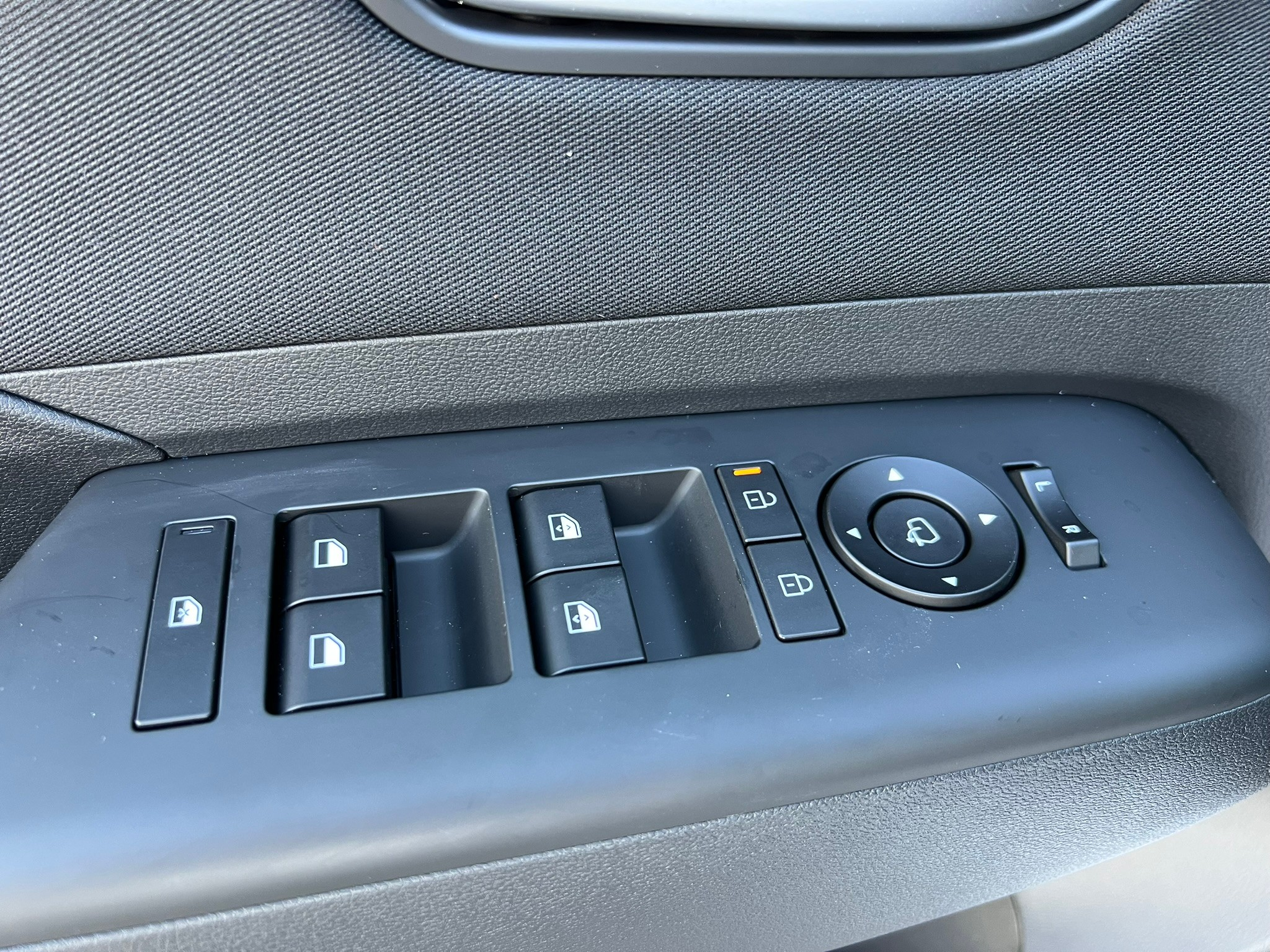 listing desktop thumbnail image 14