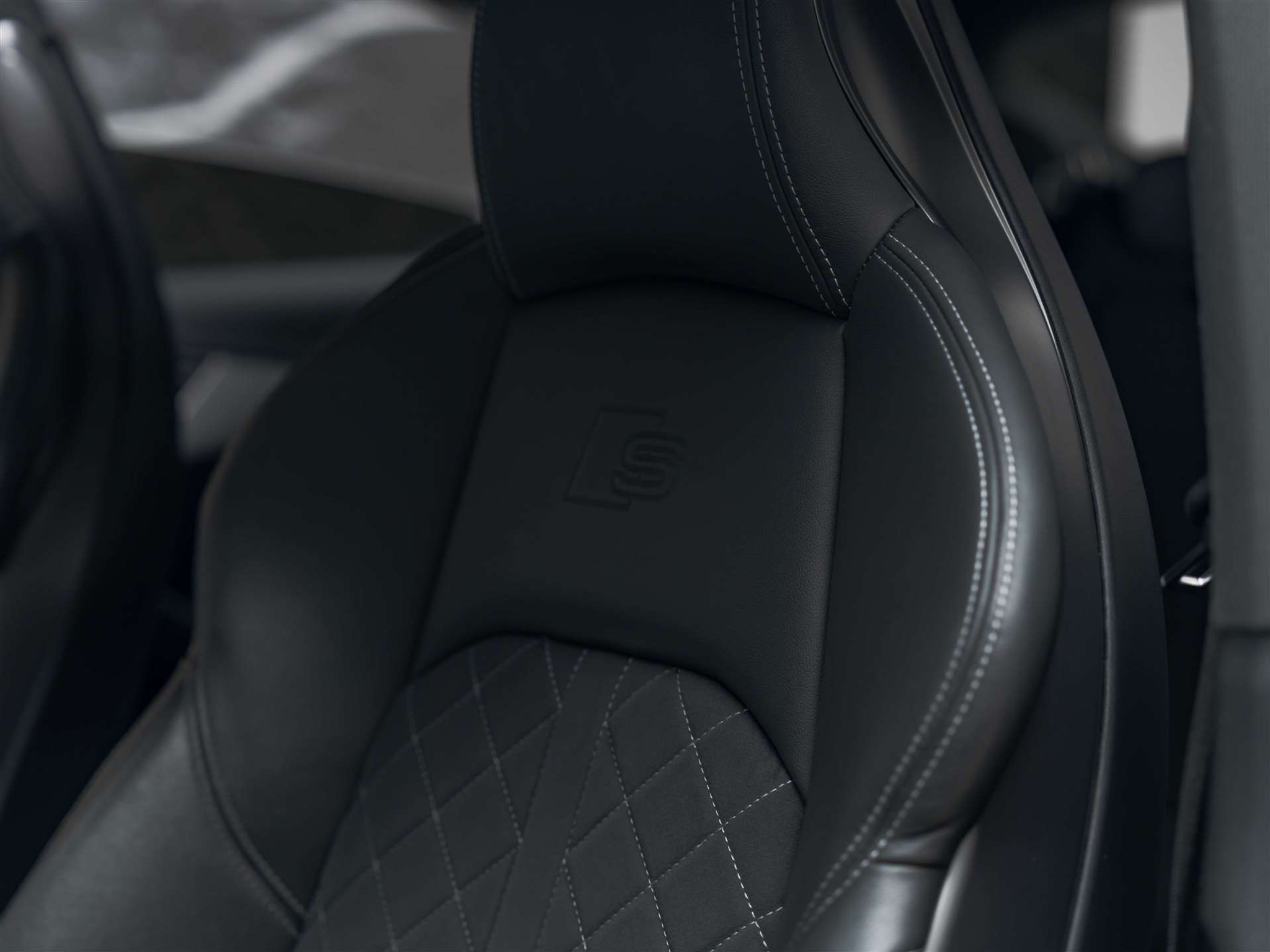 listing desktop thumbnail image 10