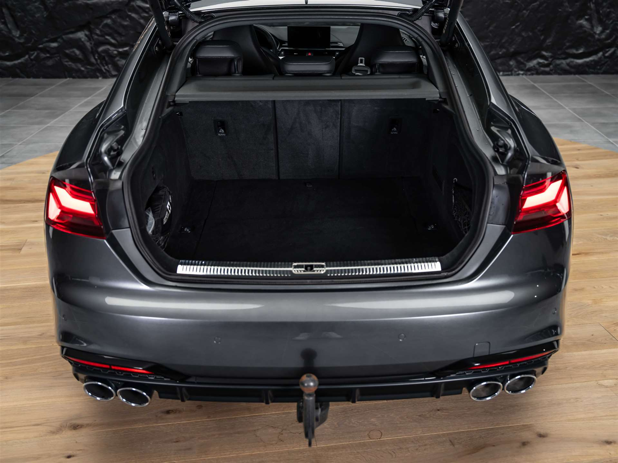 listing desktop thumbnail image 44