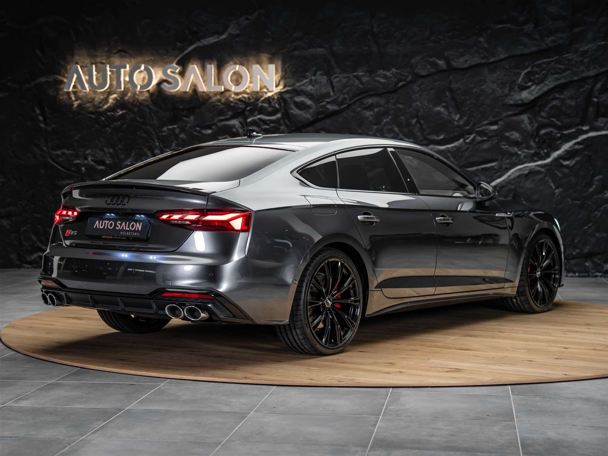 listing desktop thumbnail image 4