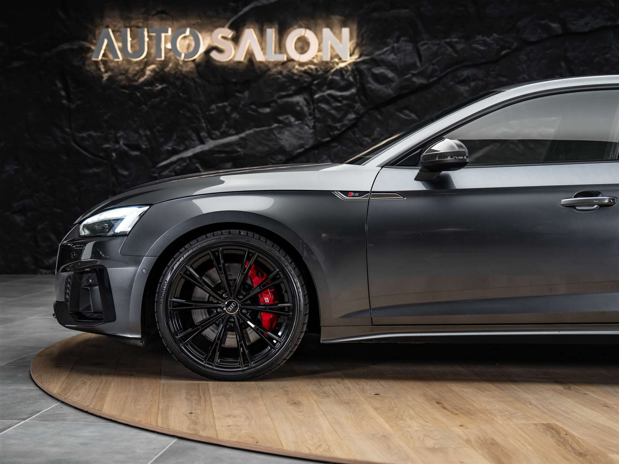 listing desktop thumbnail image 16